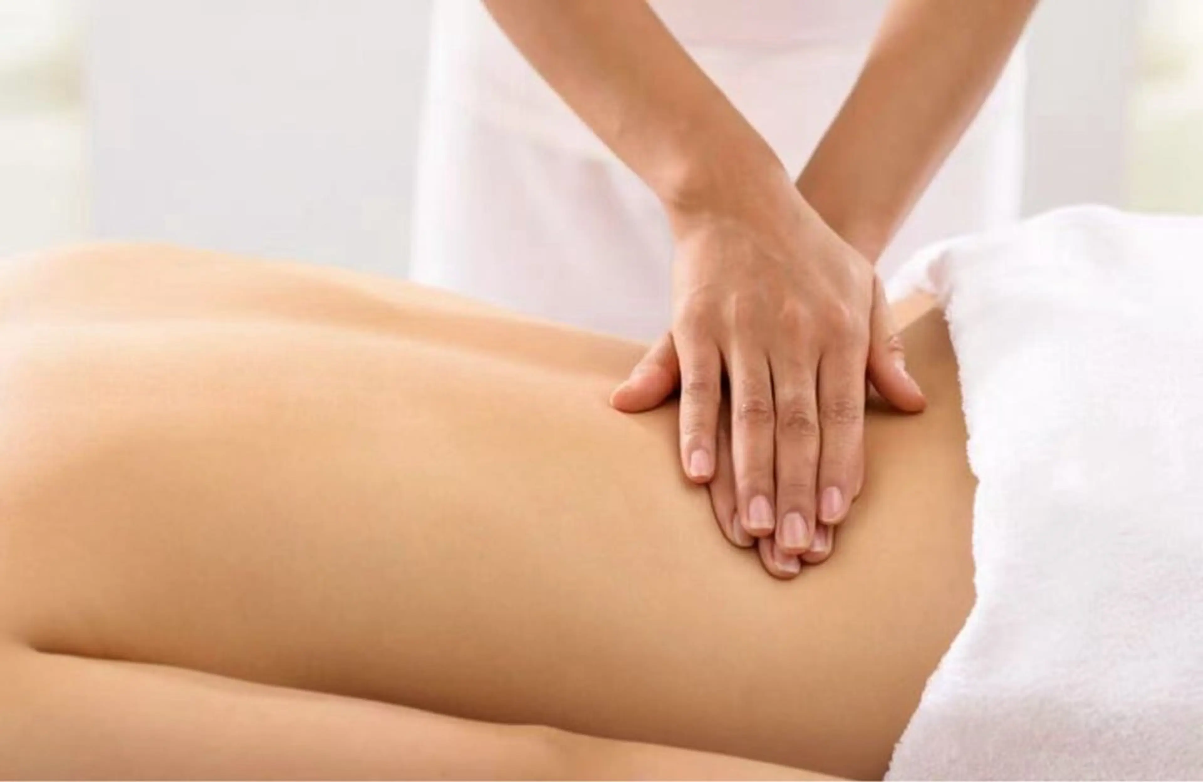 💕首肩改善NO1💕全身背面リンパ＆デコルテ＆鎖骨、首肩＆腕→80分¥7590の写真