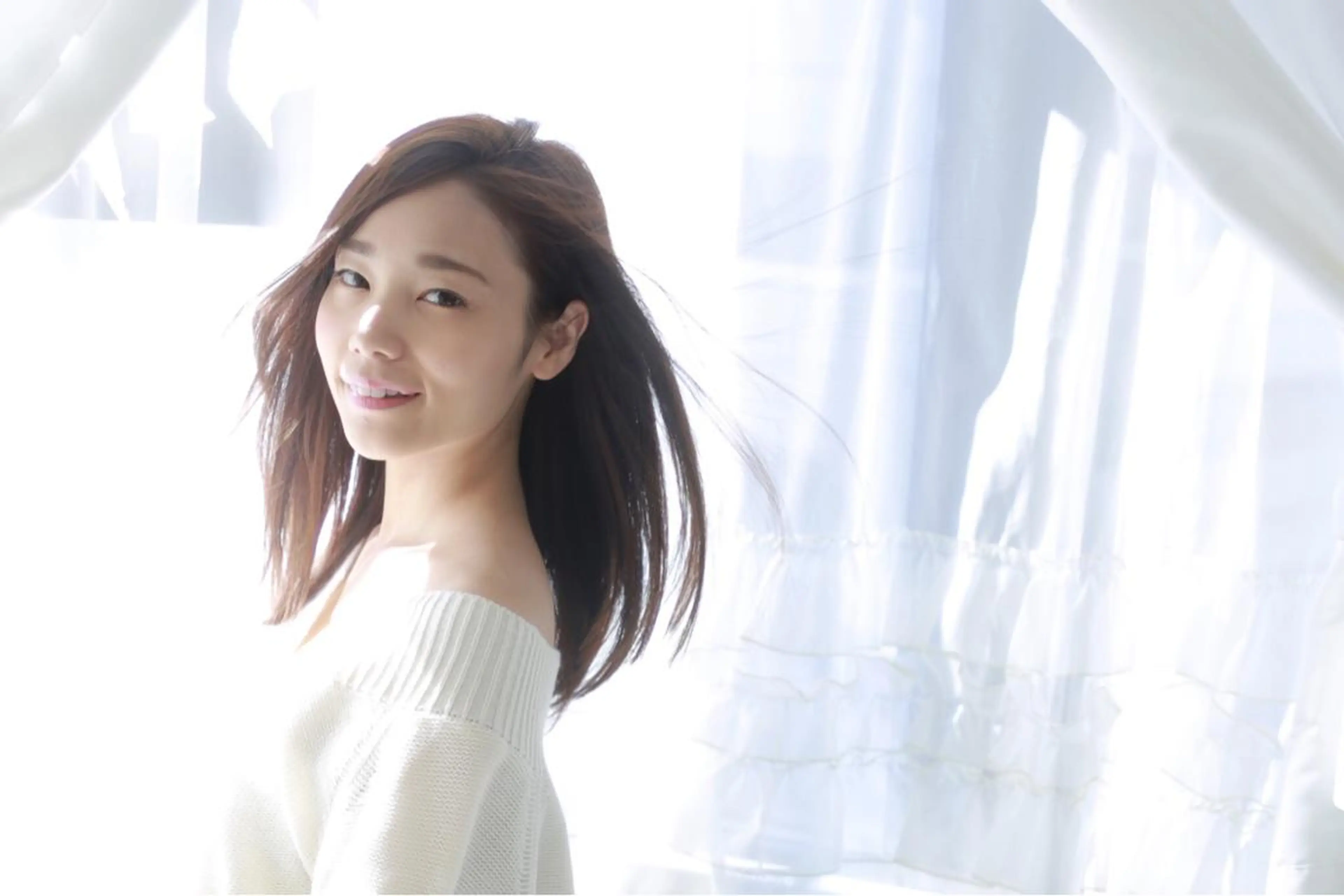 セミロング 福岡口コミNo1🎀 コテ巻き風パーマ専門のヘアスタイル