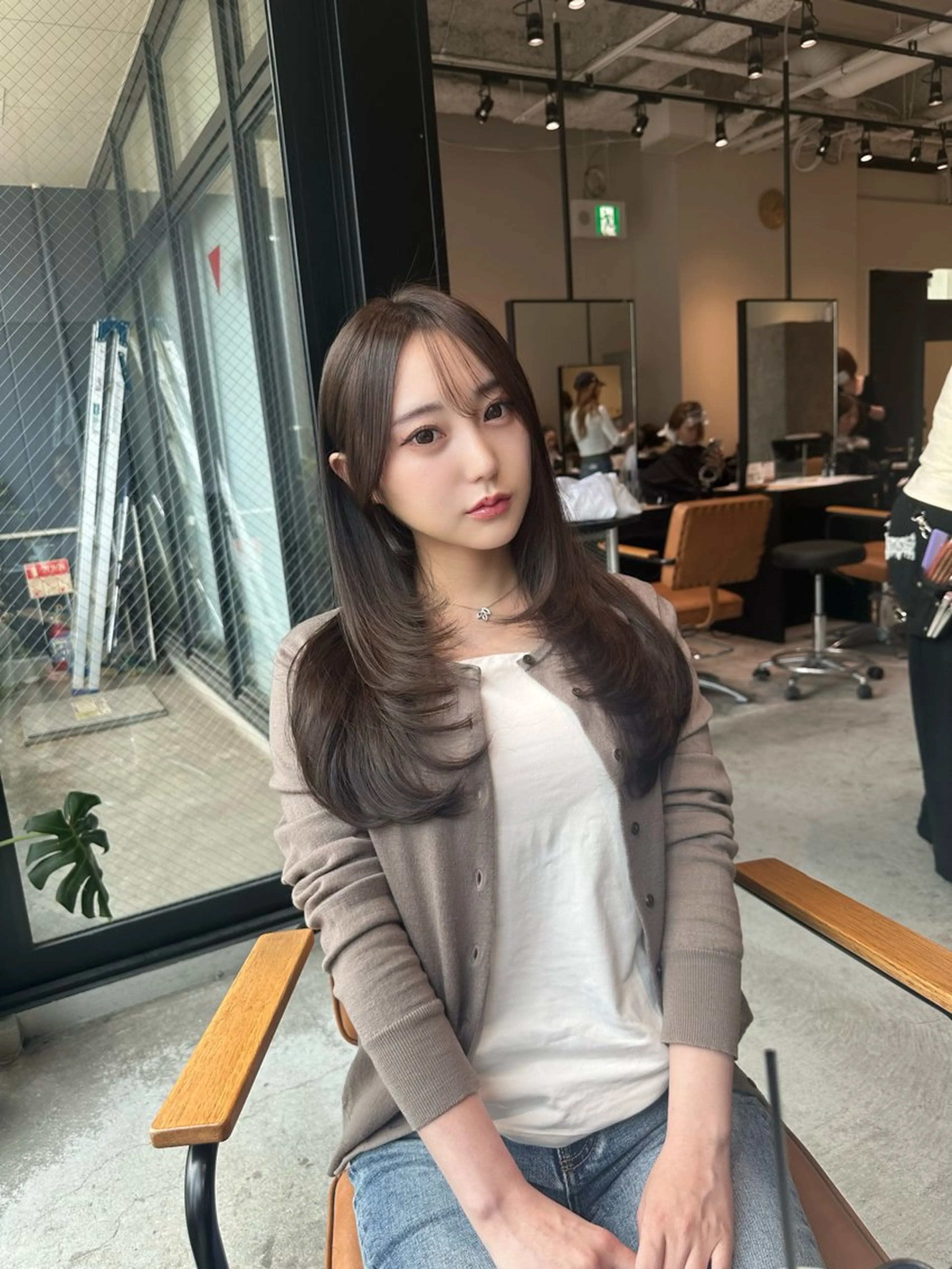 ロング カラー 韓国レイヤーカット 透明感カラー冨田那樹のヘアスタイル