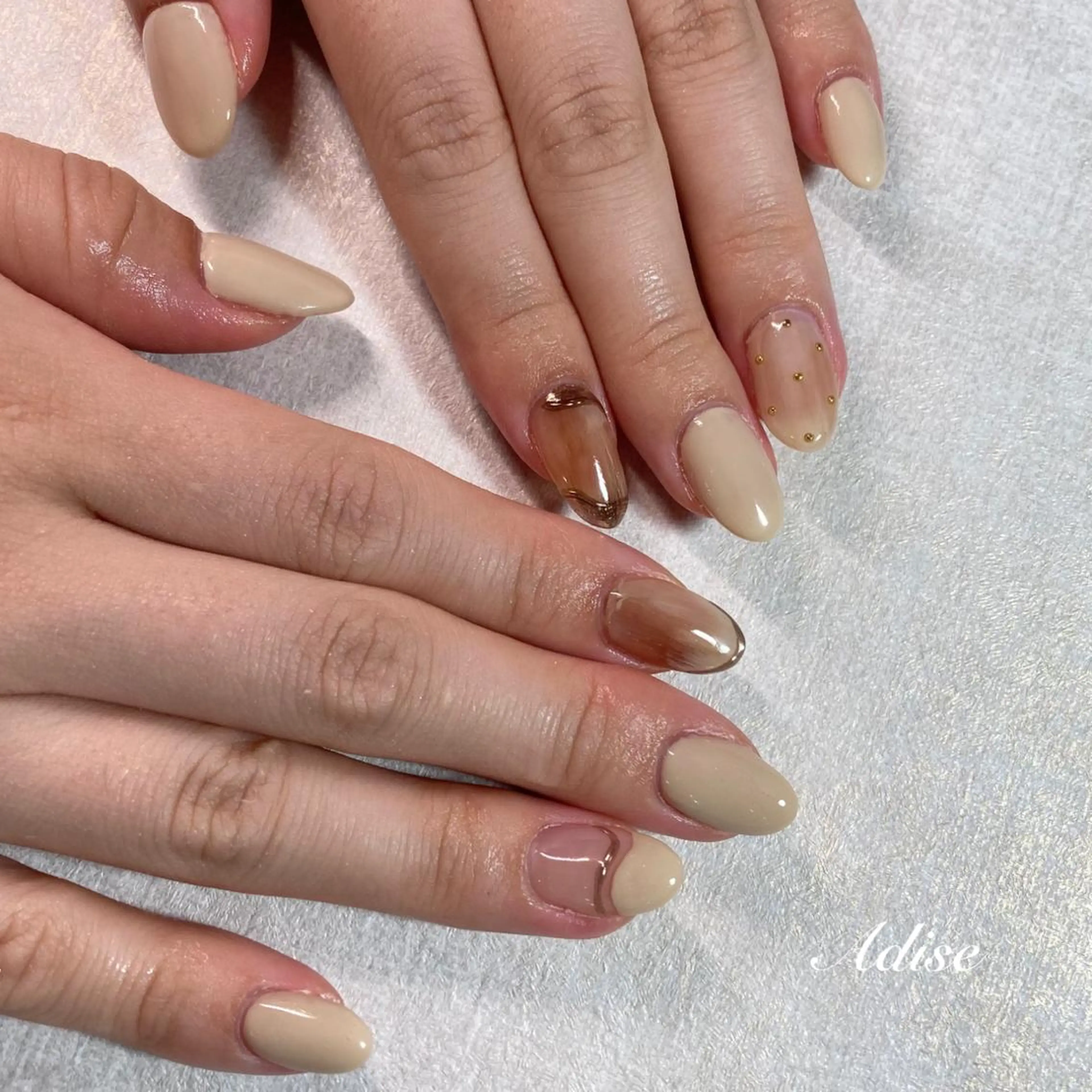 ネイル フレンチネイル グラデーション マグネットネイル ミラーネイル ニュアンスネイル 第一印象専門サロン ADISEのエステ・リラクイメージ