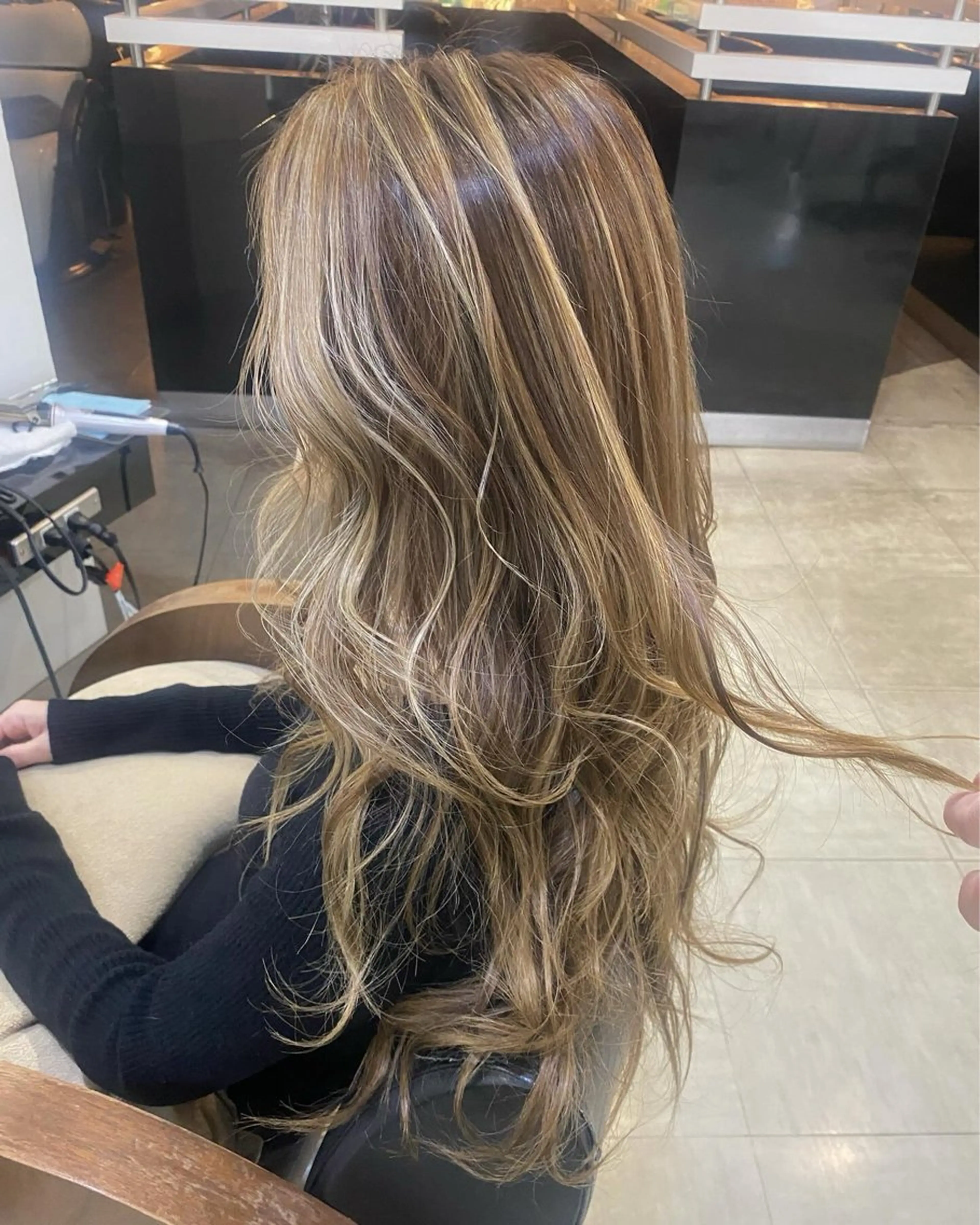 ロング カラー ヘアアレンジ ハイライトカラー ハイライト 烏山 達也のヘアスタイル