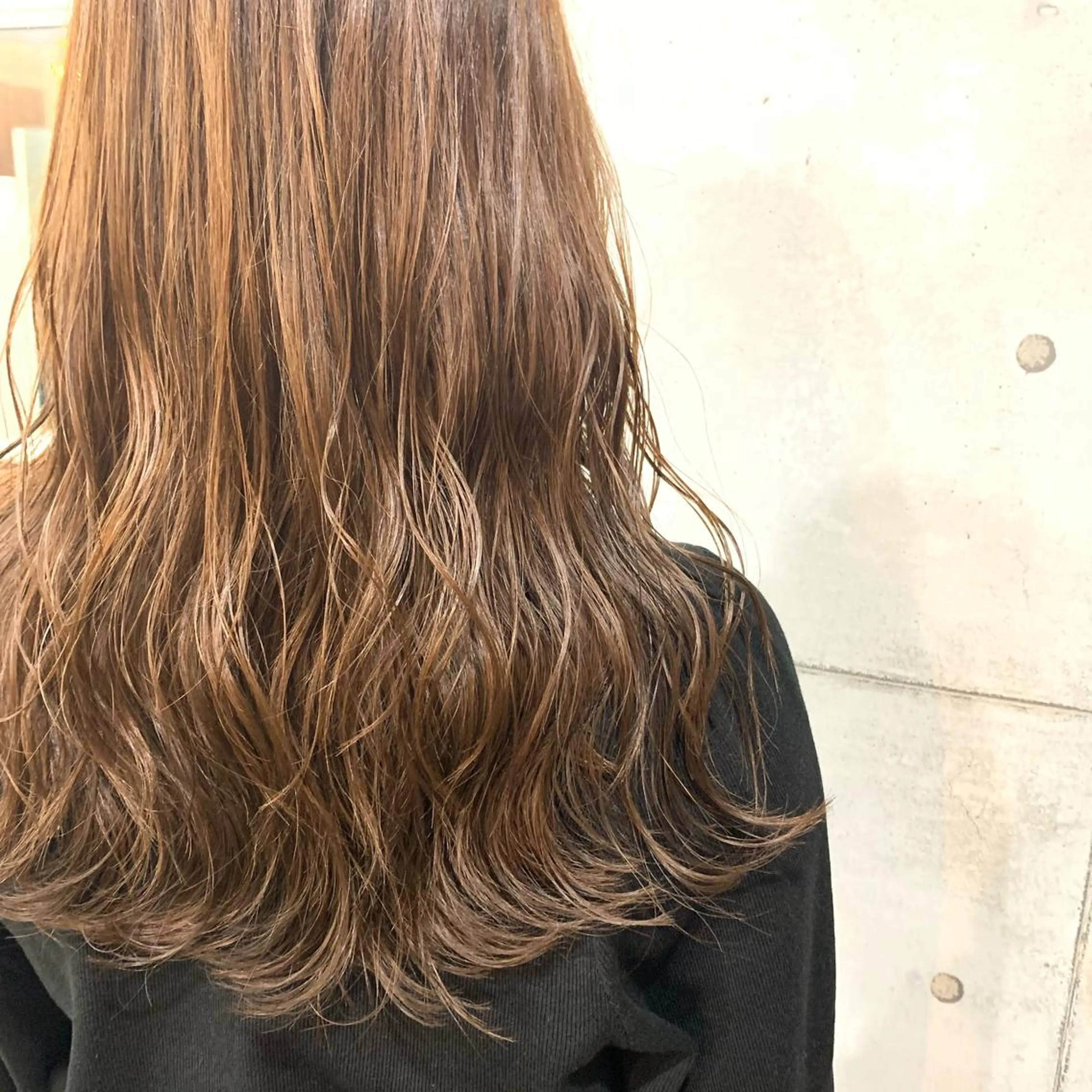 ミディアム カラー パーマ ヘアアレンジ メンズ キッズ ネイル マツエク・マツパ 切りっぱなしヘアボブ ミディアムヘアRYOのヘアスタイル