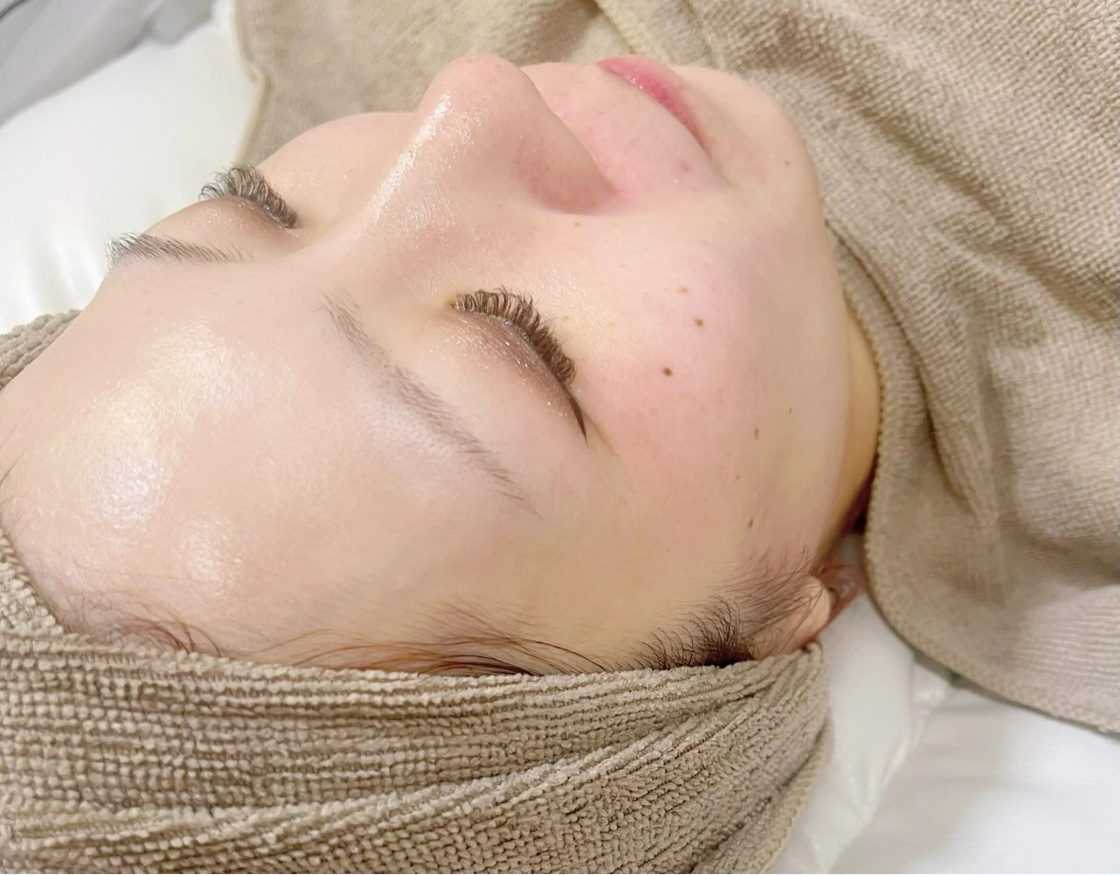 艶肌美人コース face wax+eye blow(make仕上げ、艶々パック、ヘッドマッサージ込み)の写真