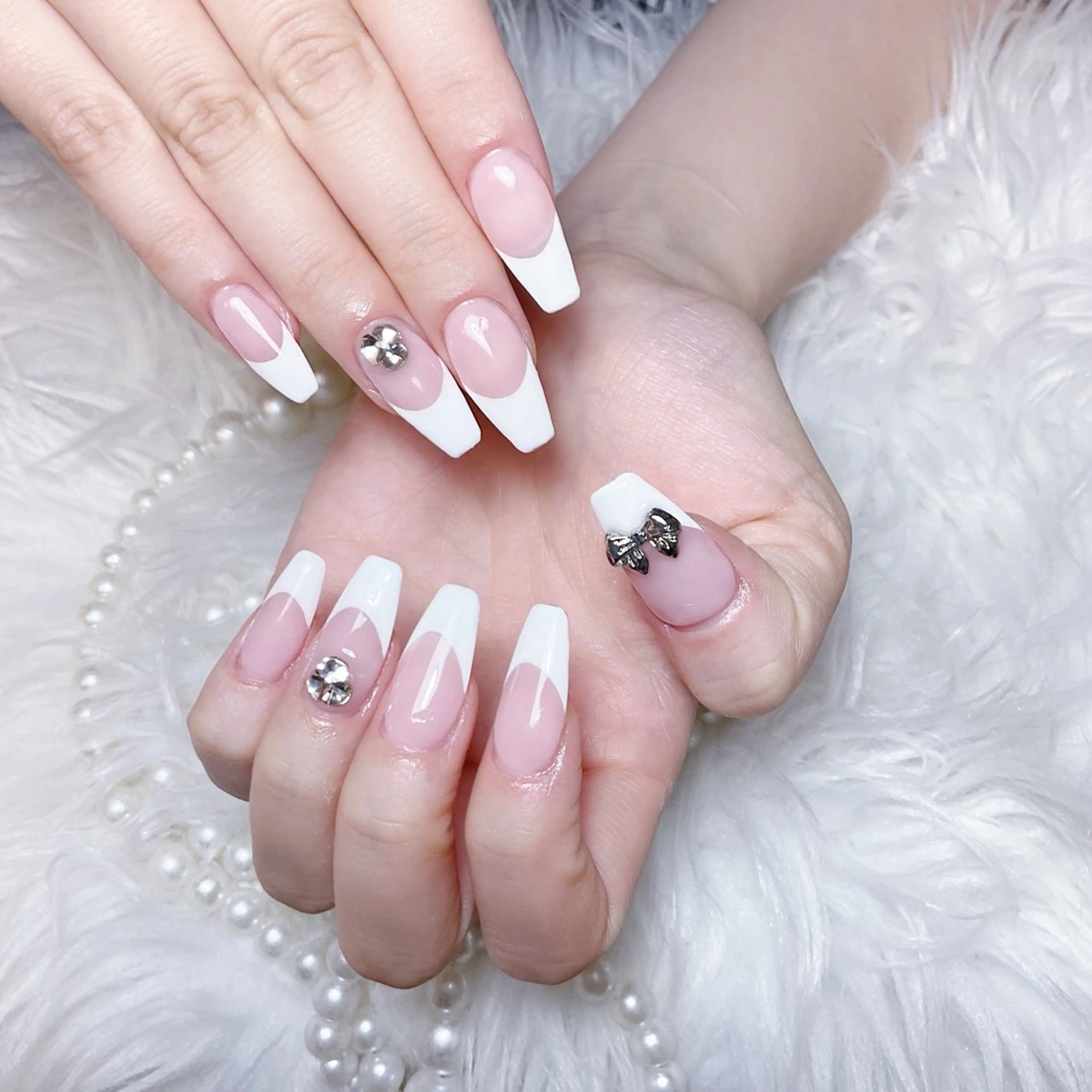 ネイル ハンドネイル 🍭Yun nail hyejin🌸のネイルデザイン