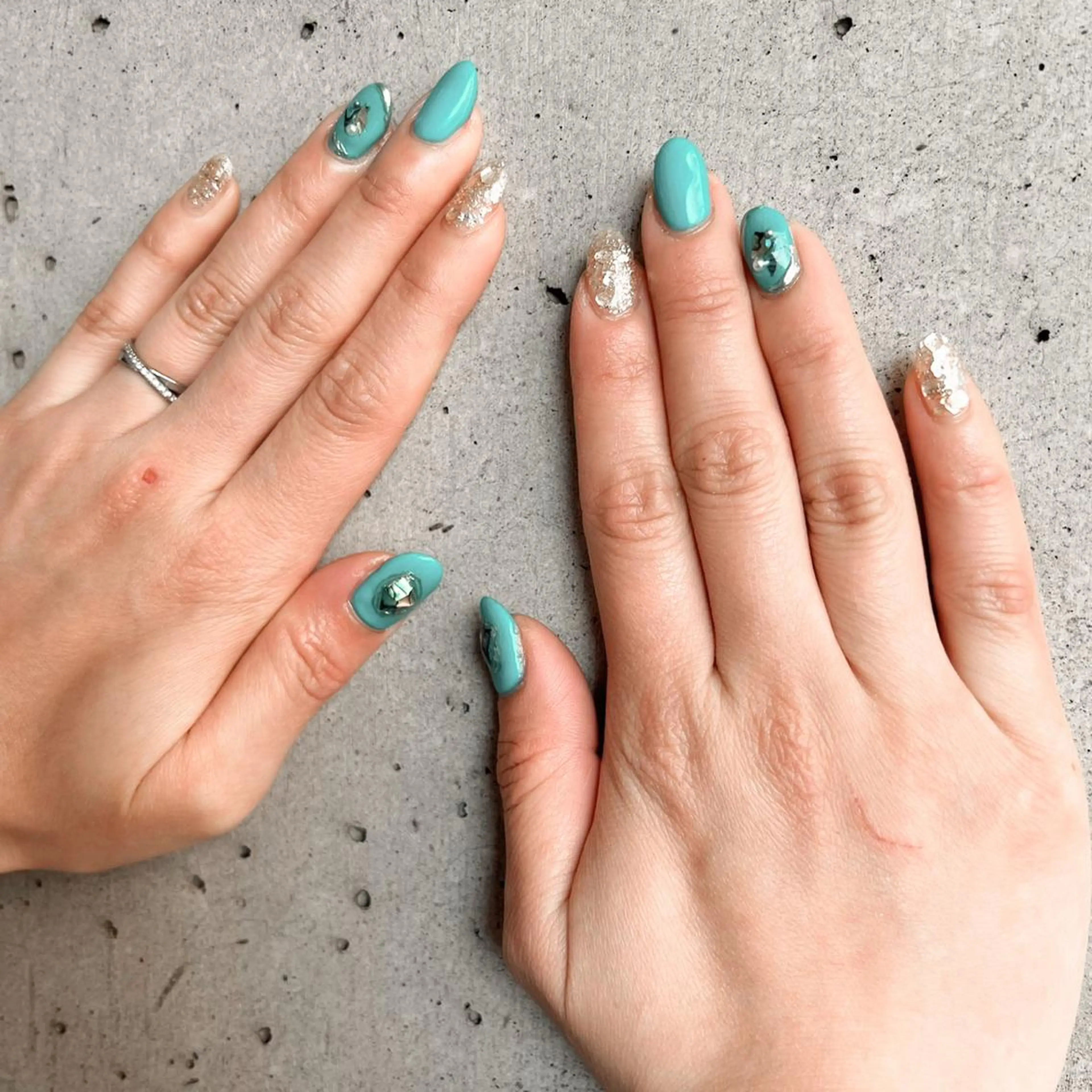 ネイル 長谷川 奈緒美のネイルデザイン