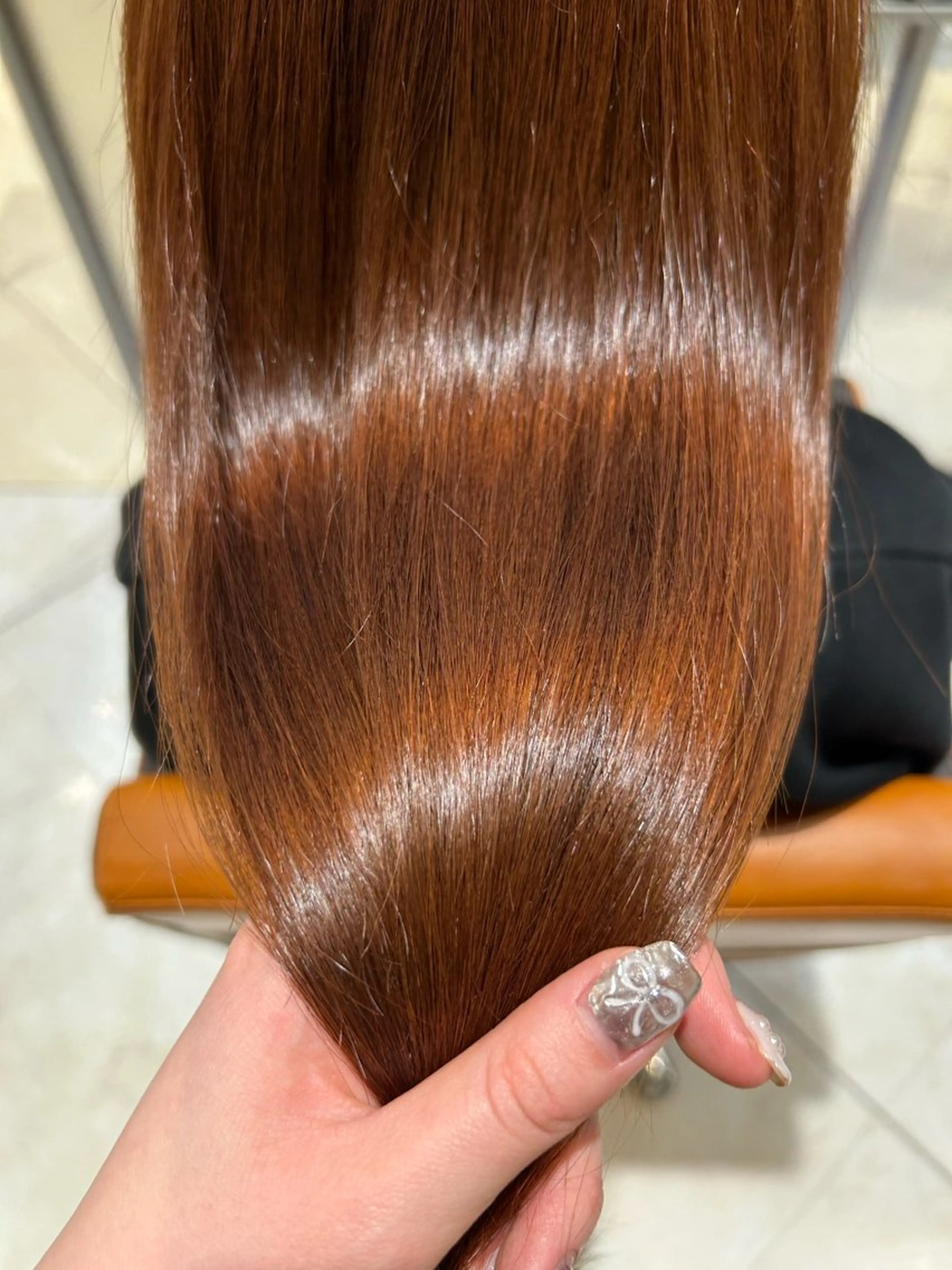 ロング カラー ブリーチ ブリーチなしカラー オレンジ ヘアカラー 竹内 優来のヘアスタイル