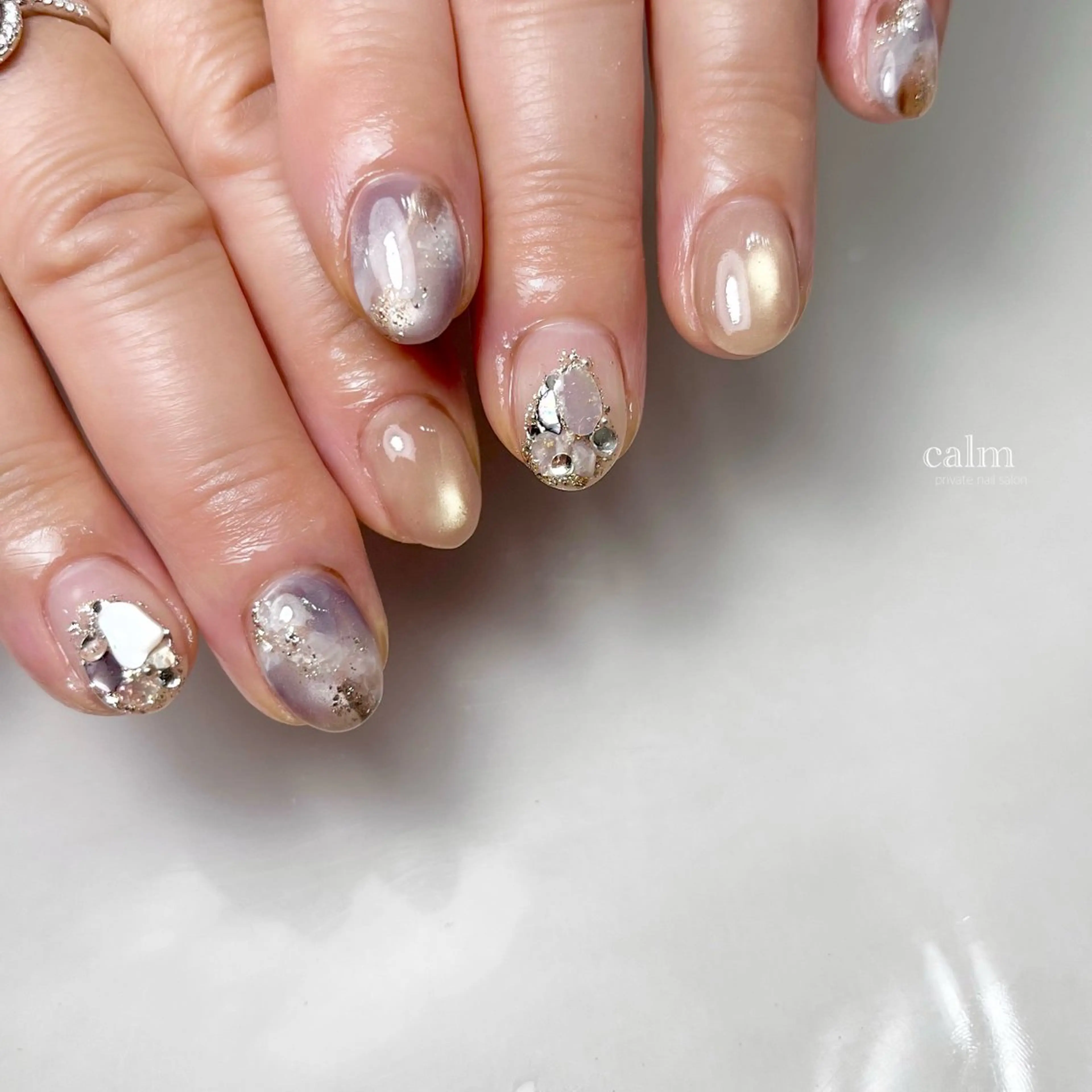 ネイル ハンドネイル calm 〔ｶｰﾑ〕のネイルデザイン