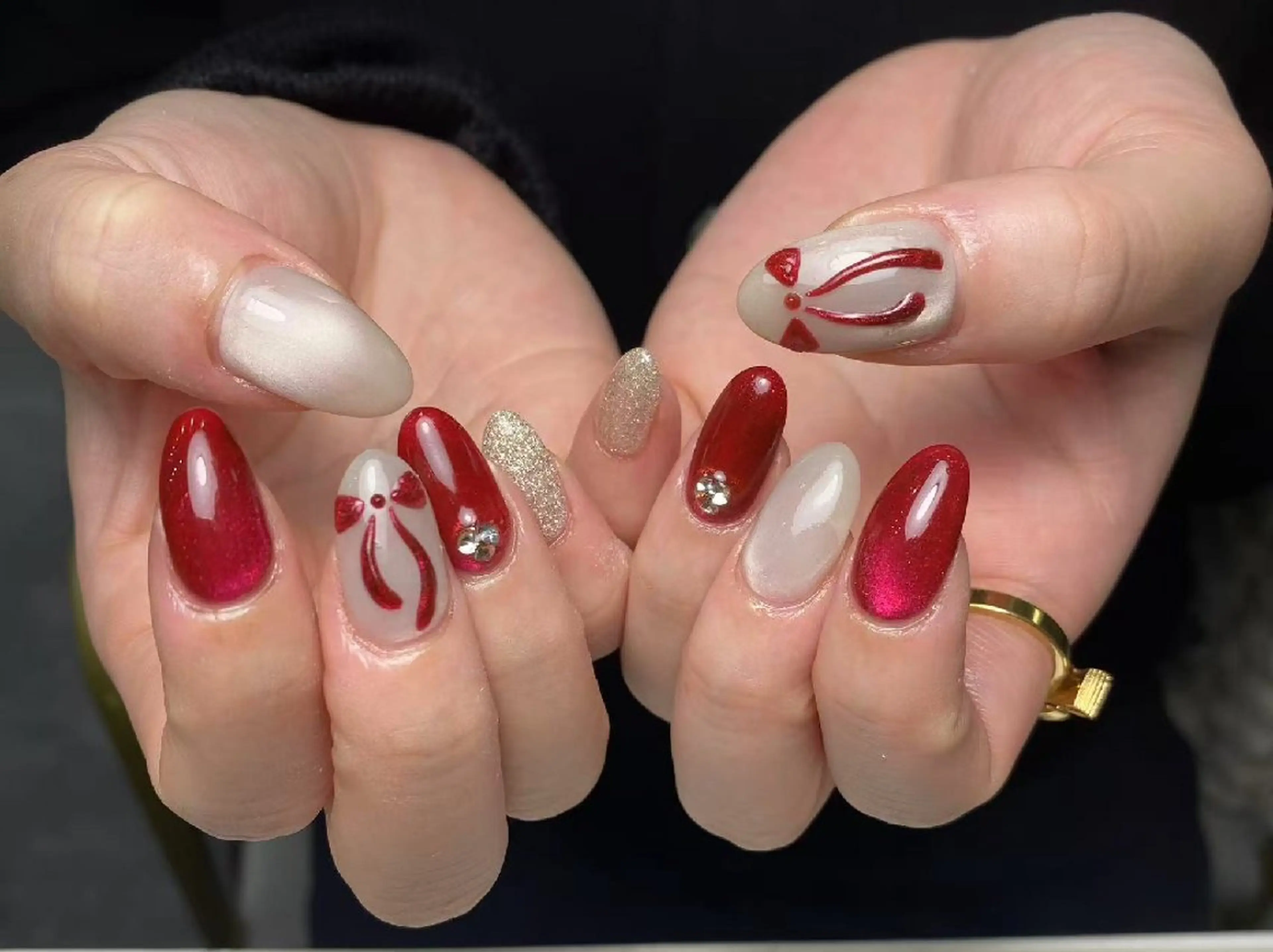 ネイル チークネイル フレンチネイル ジェルネイル ガーリー キラキラネイル ハンドネイル UM Nail Salonのネイルデザイン