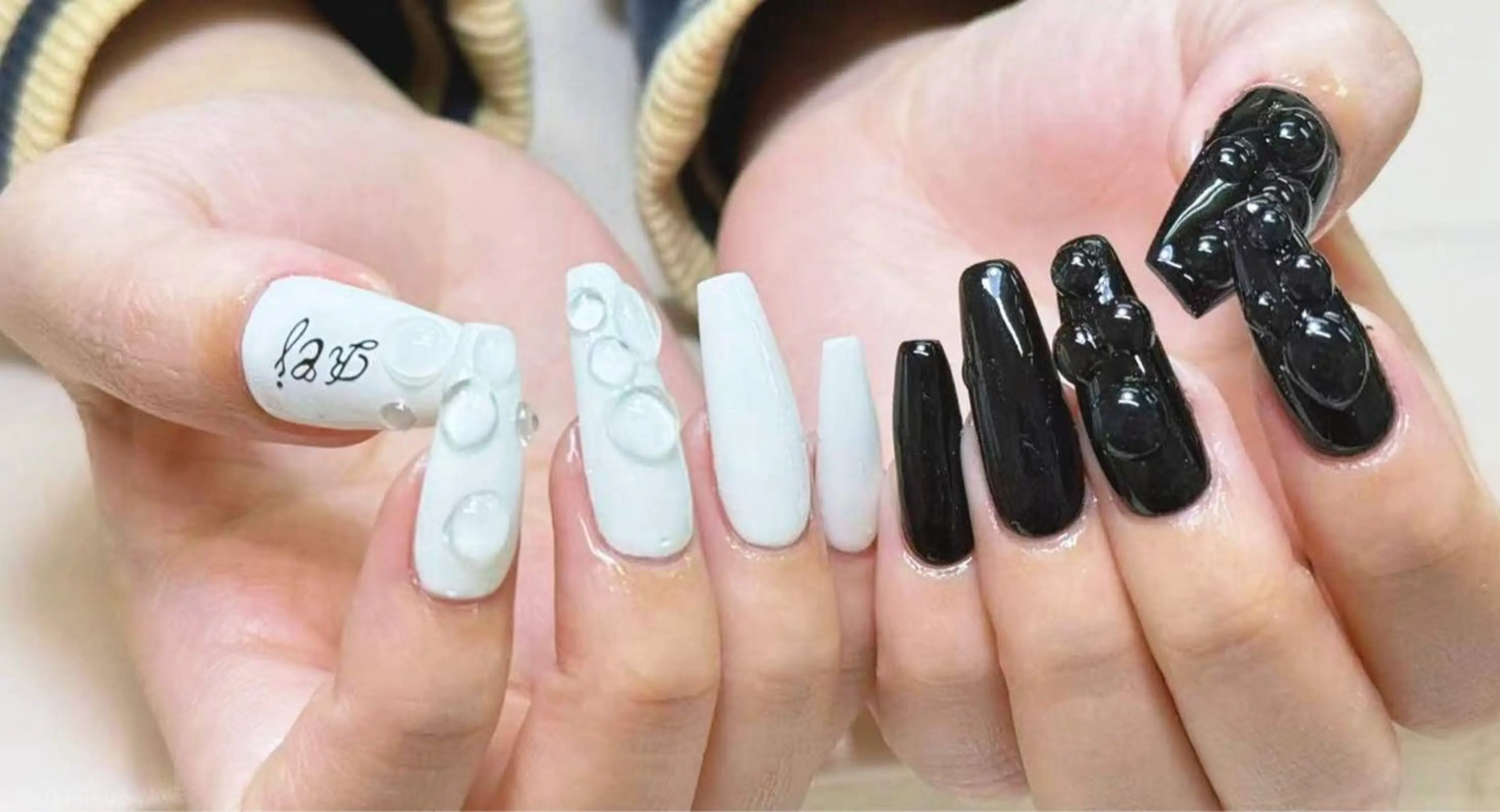 ネイル 小島 阿佑美のネイルデザイン