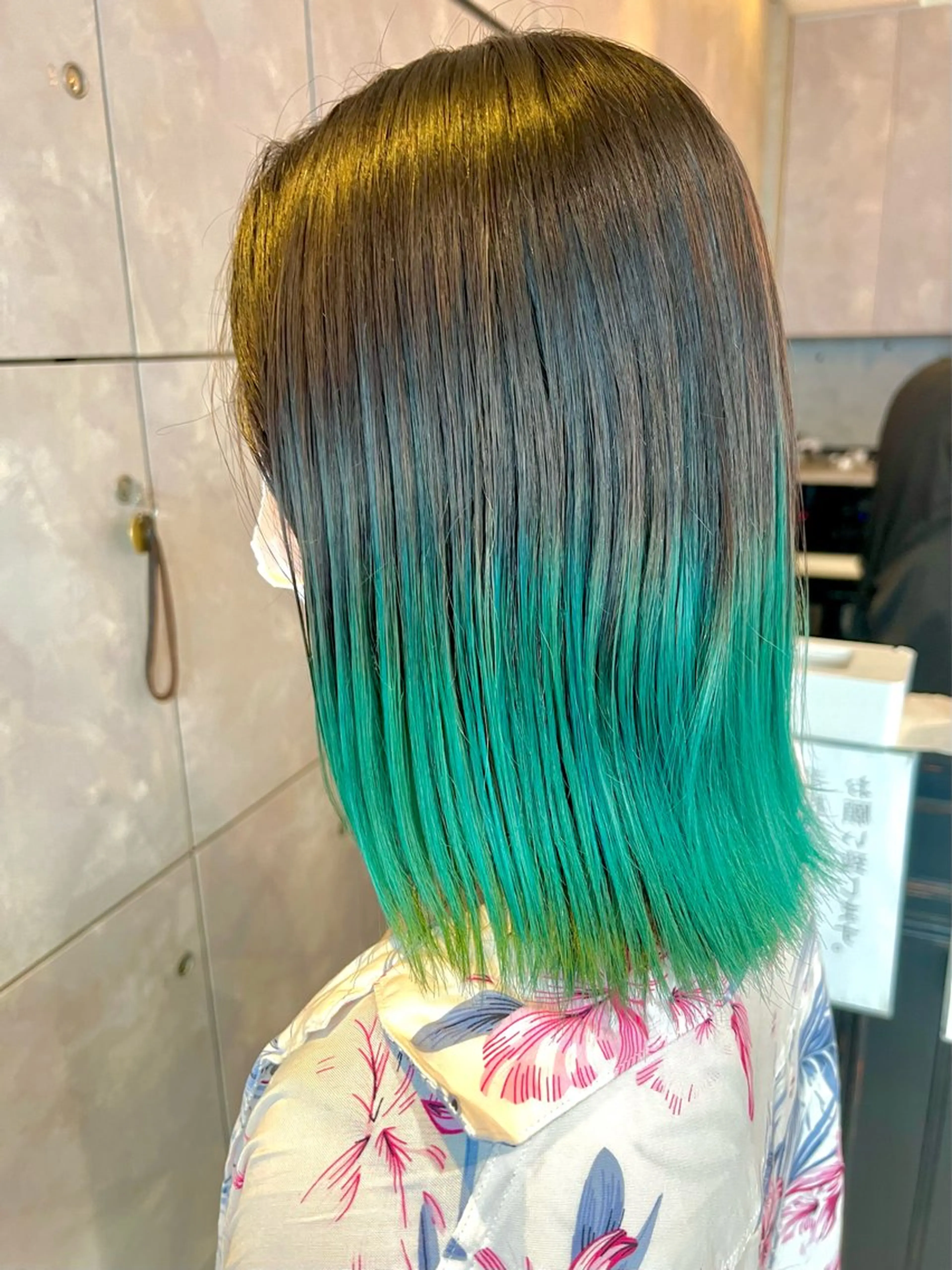 ミディアム カラー ヘアアレンジ ヘアカラー トリートメント ヘアセット 🌈インナーカラー ‘ショウマ’🌈のヘアスタイル