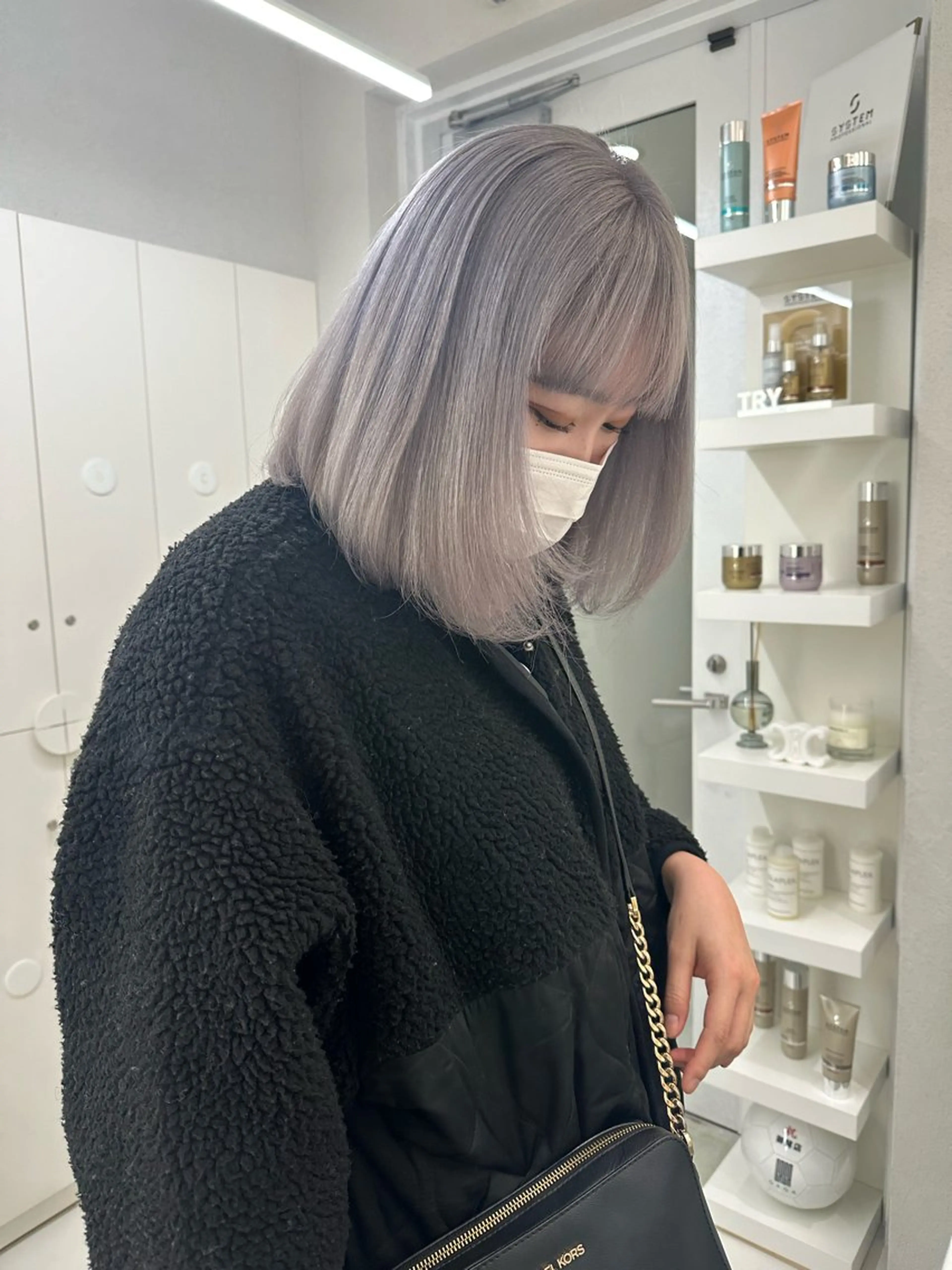 セミロング ハイトーンボブ Mizuki.のヘアスタイル