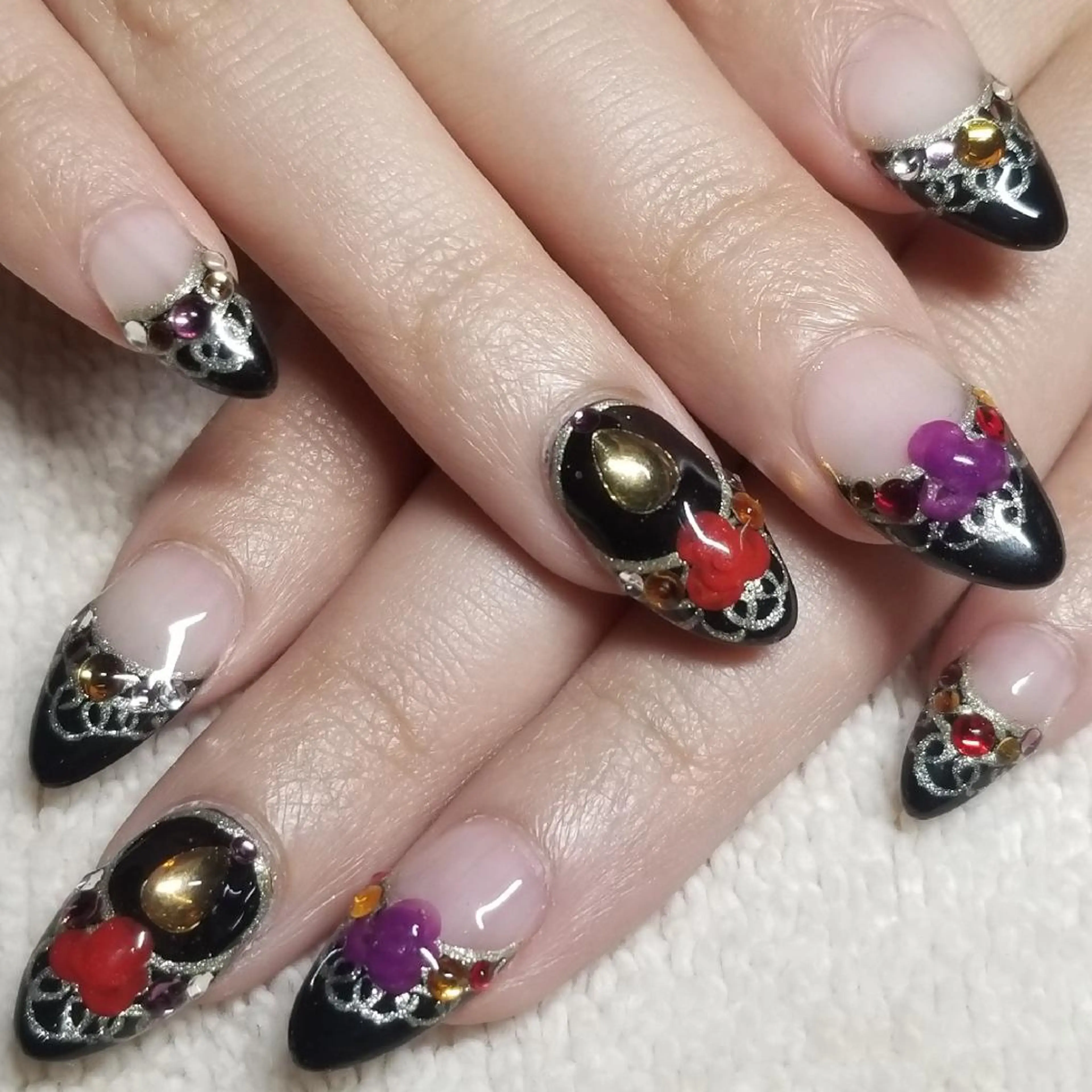 ネイル フレンチネイル ジェルネイル ゴールド ゴージャス ラメ(グリッター) ハンドネイル よしだ ひろきのネイルデザイン