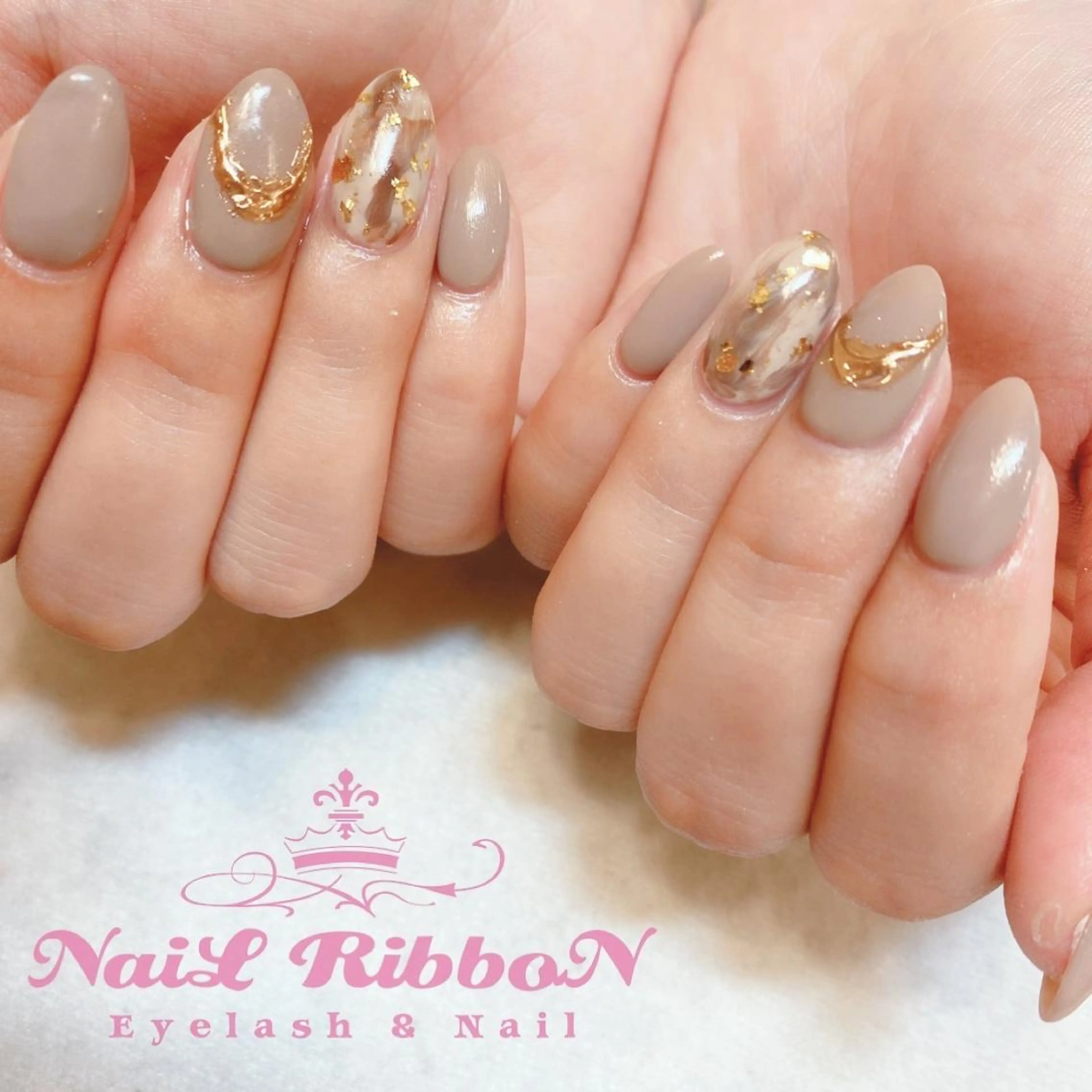 ネイル ネイルリボン 受付スタッフのネイルデザイン