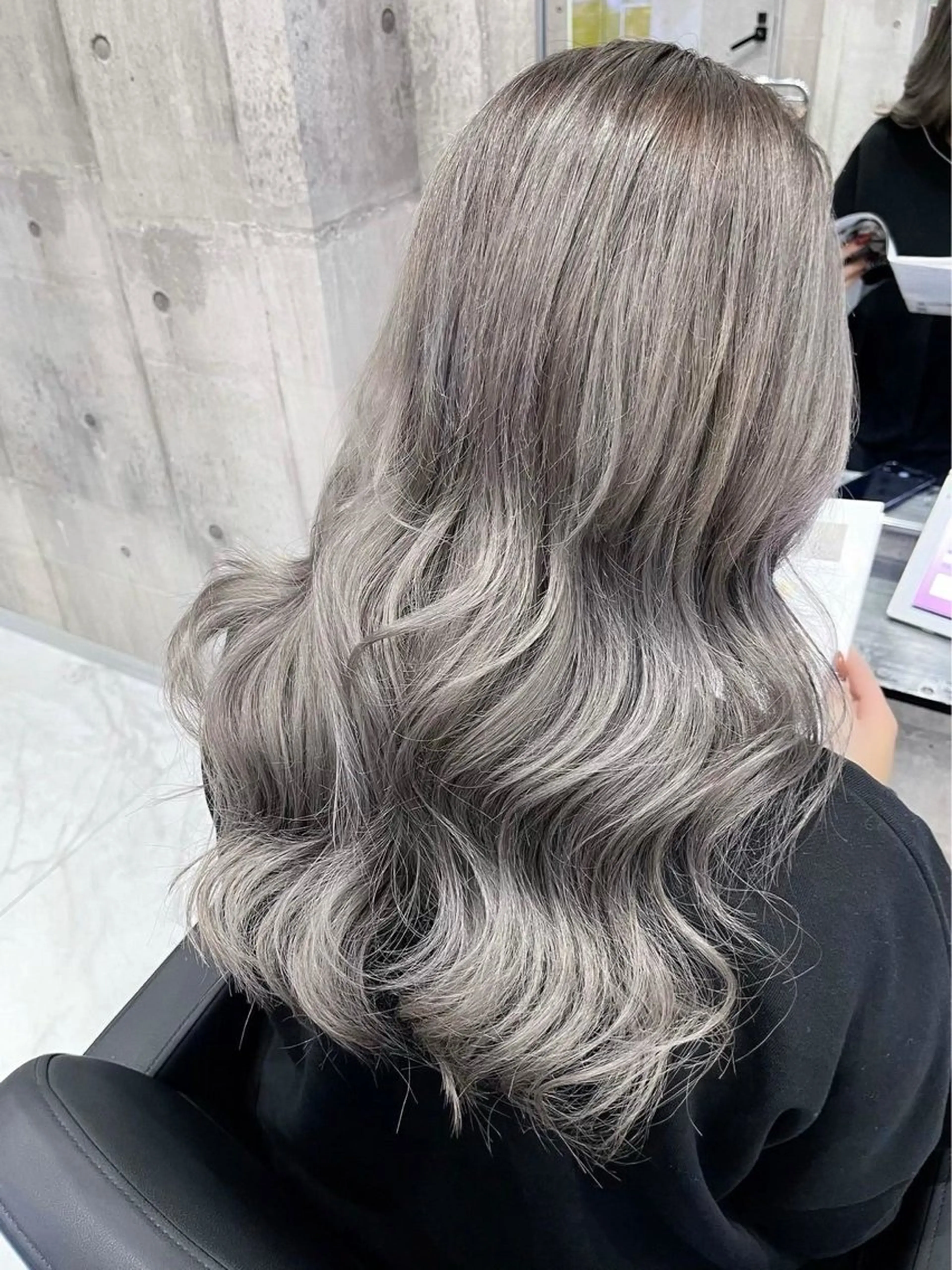 ロング 🖤韓国系🇰🇷カ ラーkokona🖤のヘアスタイル