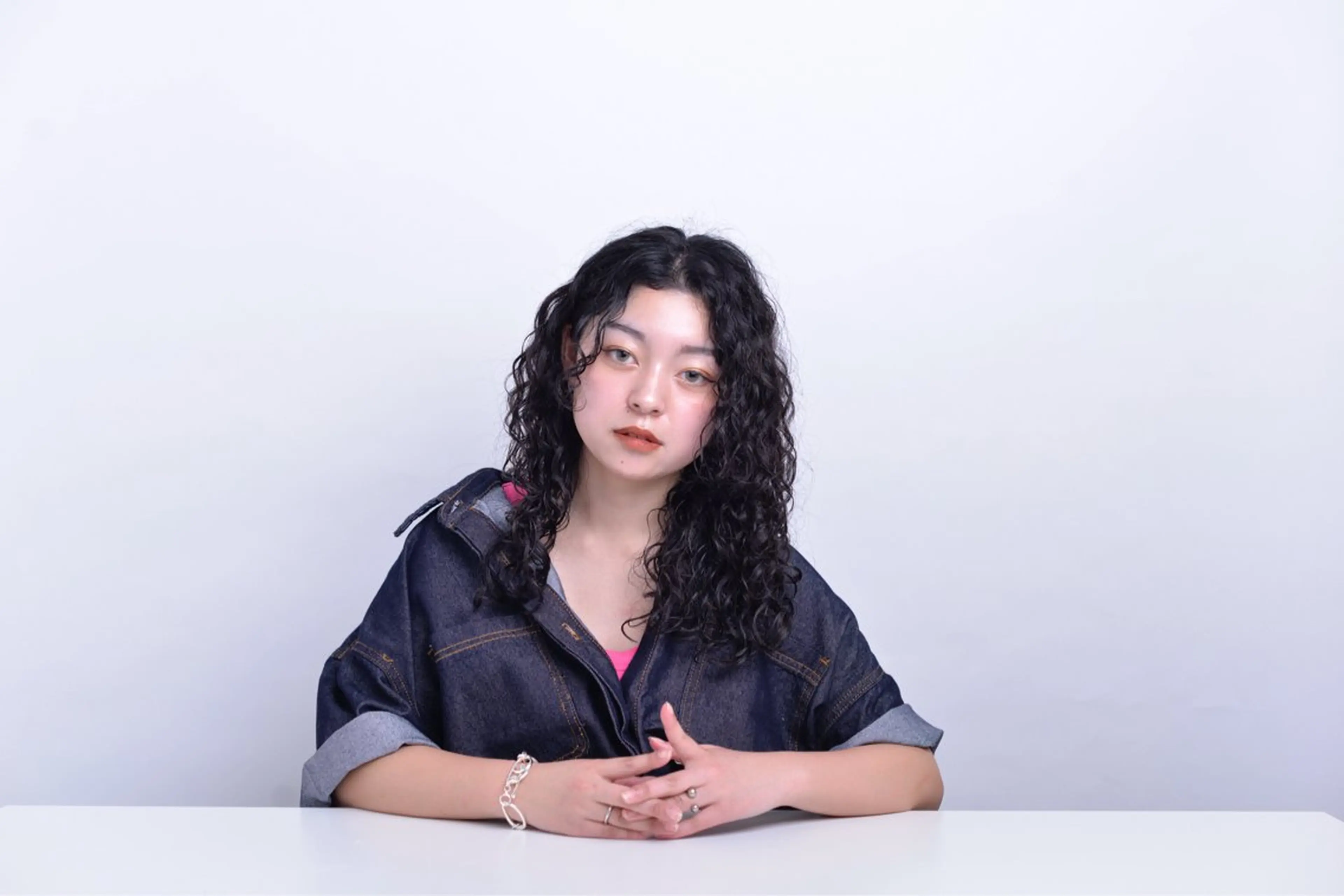 ロング パーマ 綺音/ブリーチ /似合わせカットのヘアスタイル