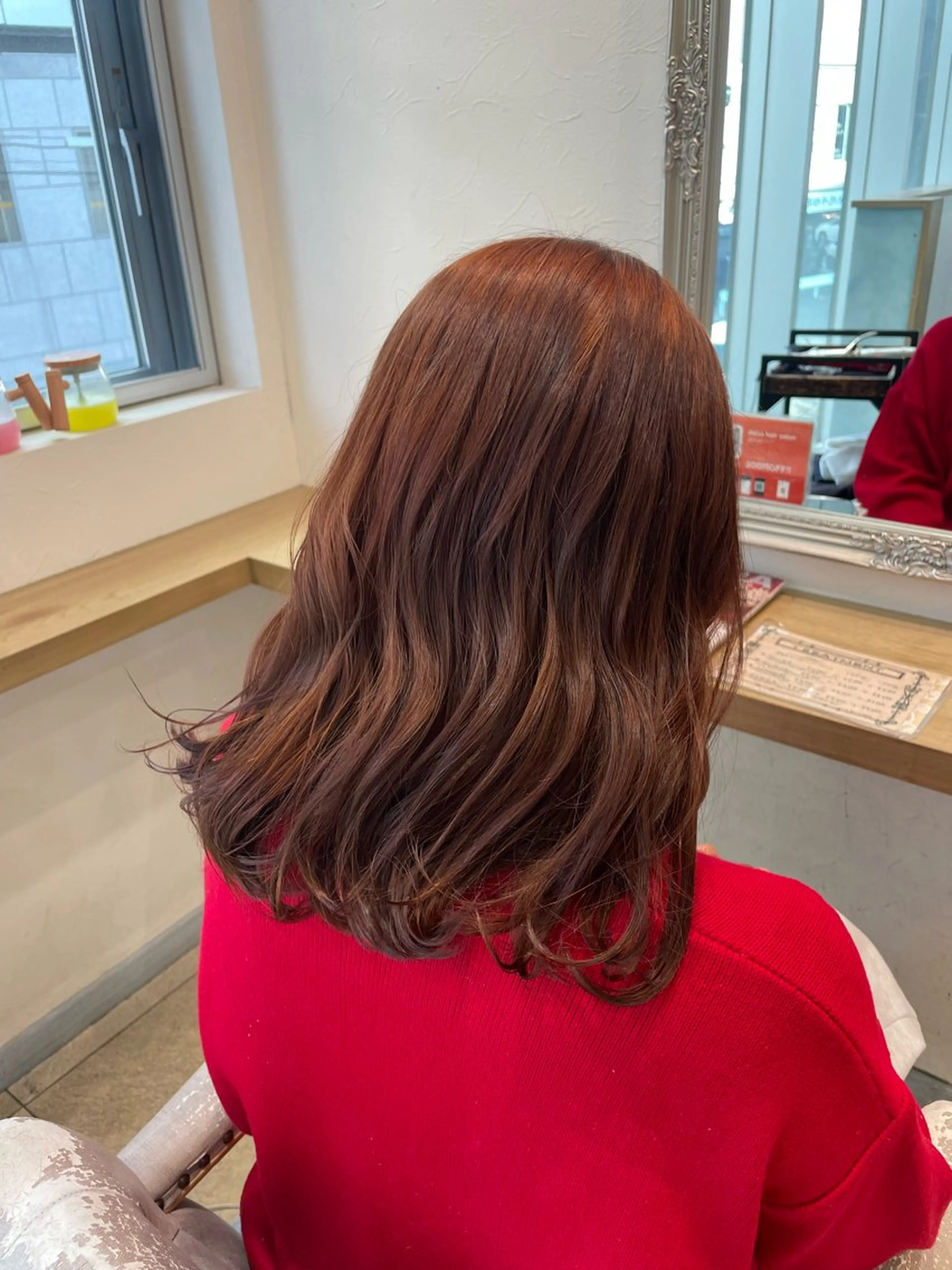 セミロング カラー ブリーチ ダブルカラー ブリーチなしカラー オレンジ カット ヘアカラー トリートメント 立川・くびれミディ 旬なデザインカラーのヘアスタイル