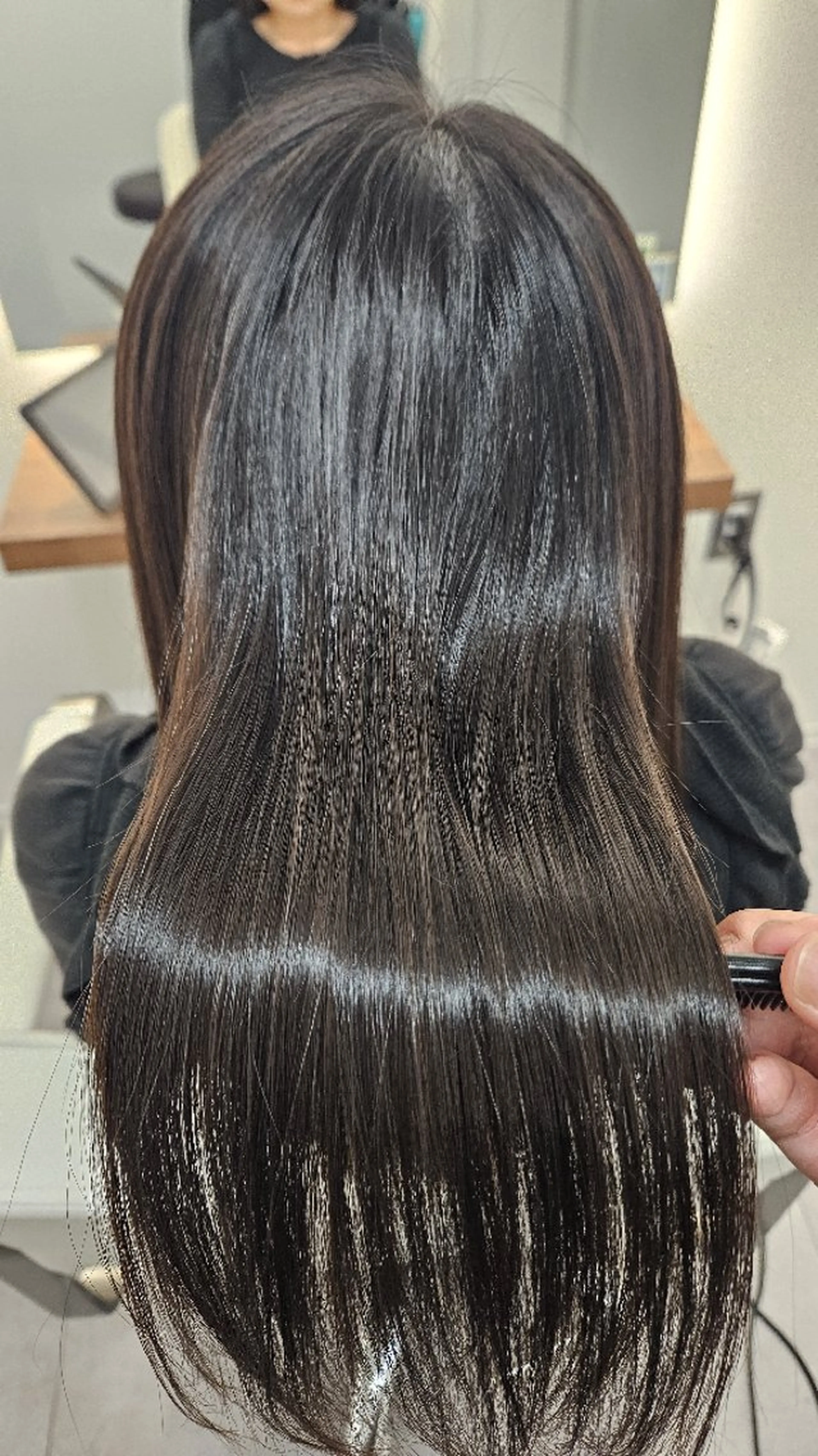 セミロング カット 縮毛矯正 トリートメント 佐藤 宏紀のヘアスタイル