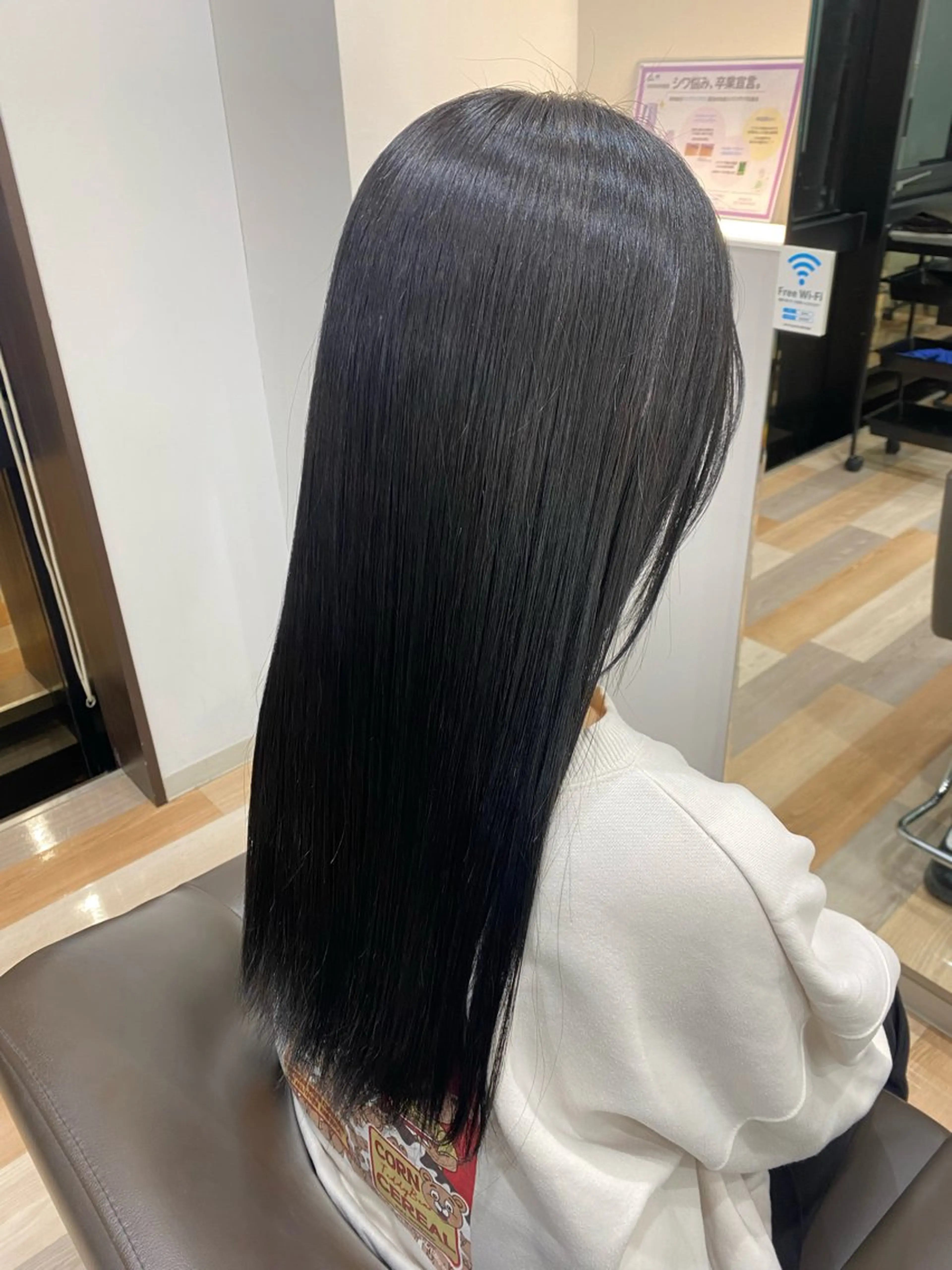 ロング カラー 黒髪 ブルーカラー ブルーブラック カラー/カットモデル 東 ゆきののヘアスタイル