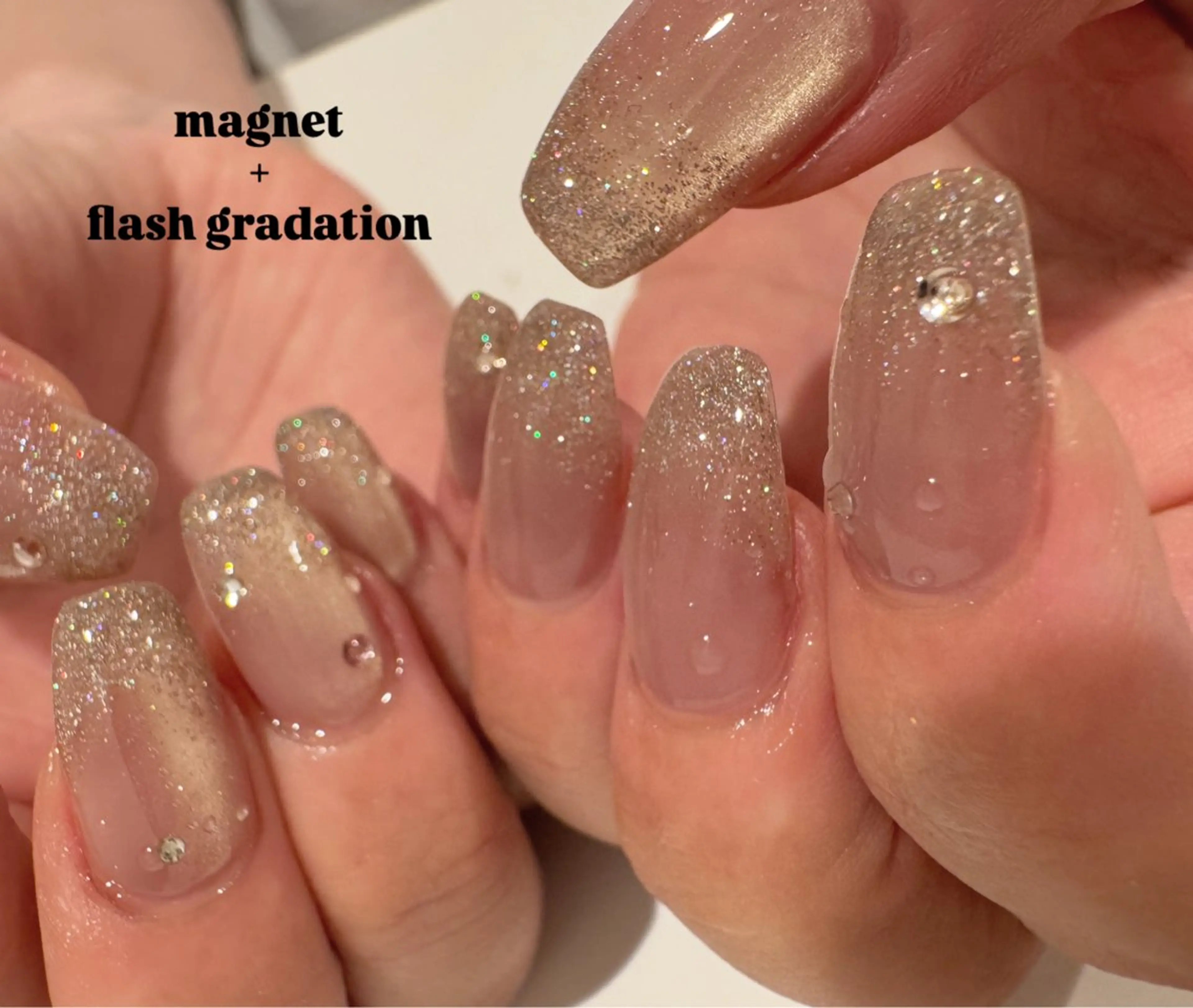 ネイル マグネットネイル yglow 【yuri】のネイルデザイン