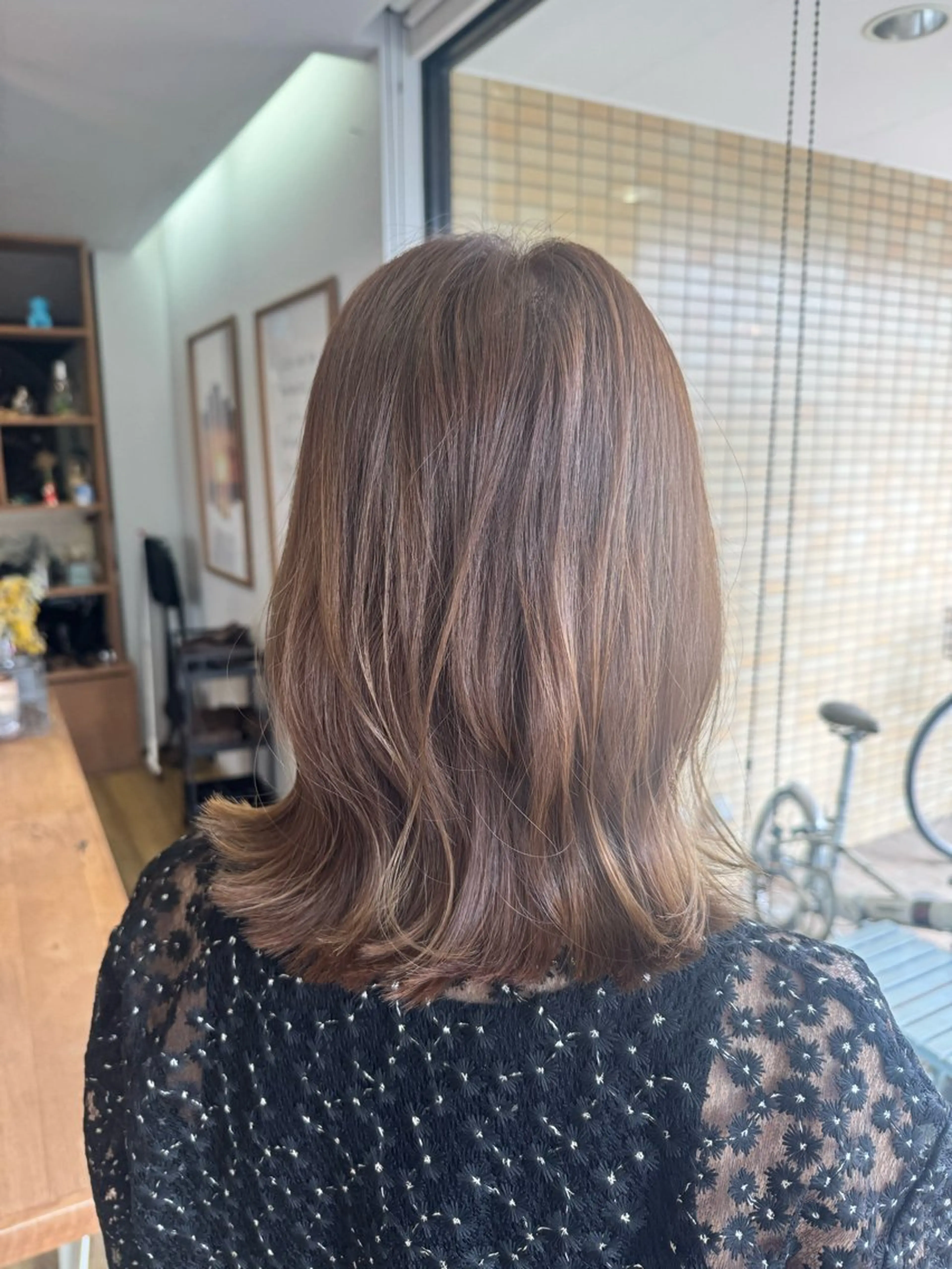 セミロング カラー ブラウンカラー ヘアカラー トリートメント ツキダテ ユイのヘアスタイル