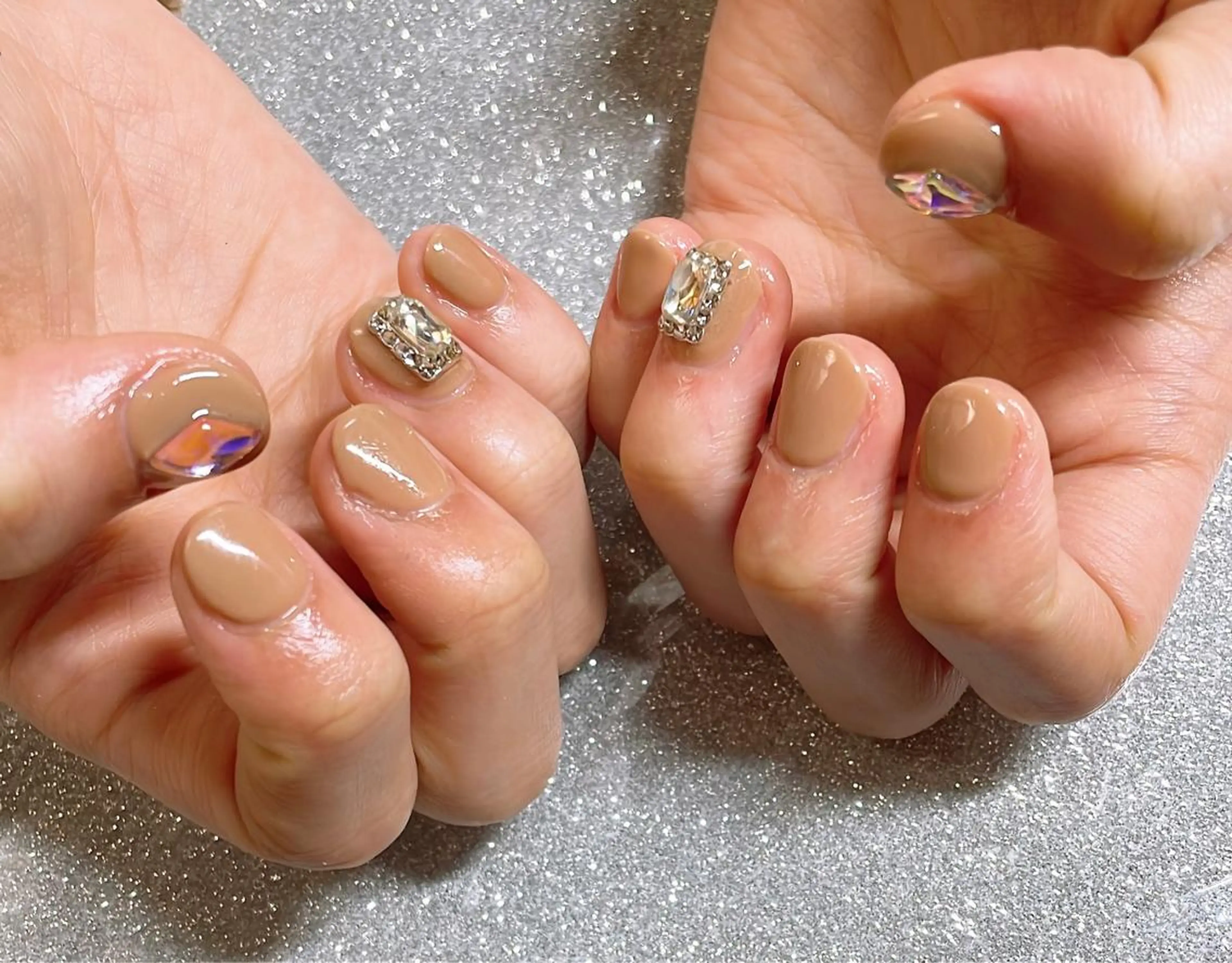 ネイル ハンドネイル VIERU 🌈🎀💖のネイルデザイン