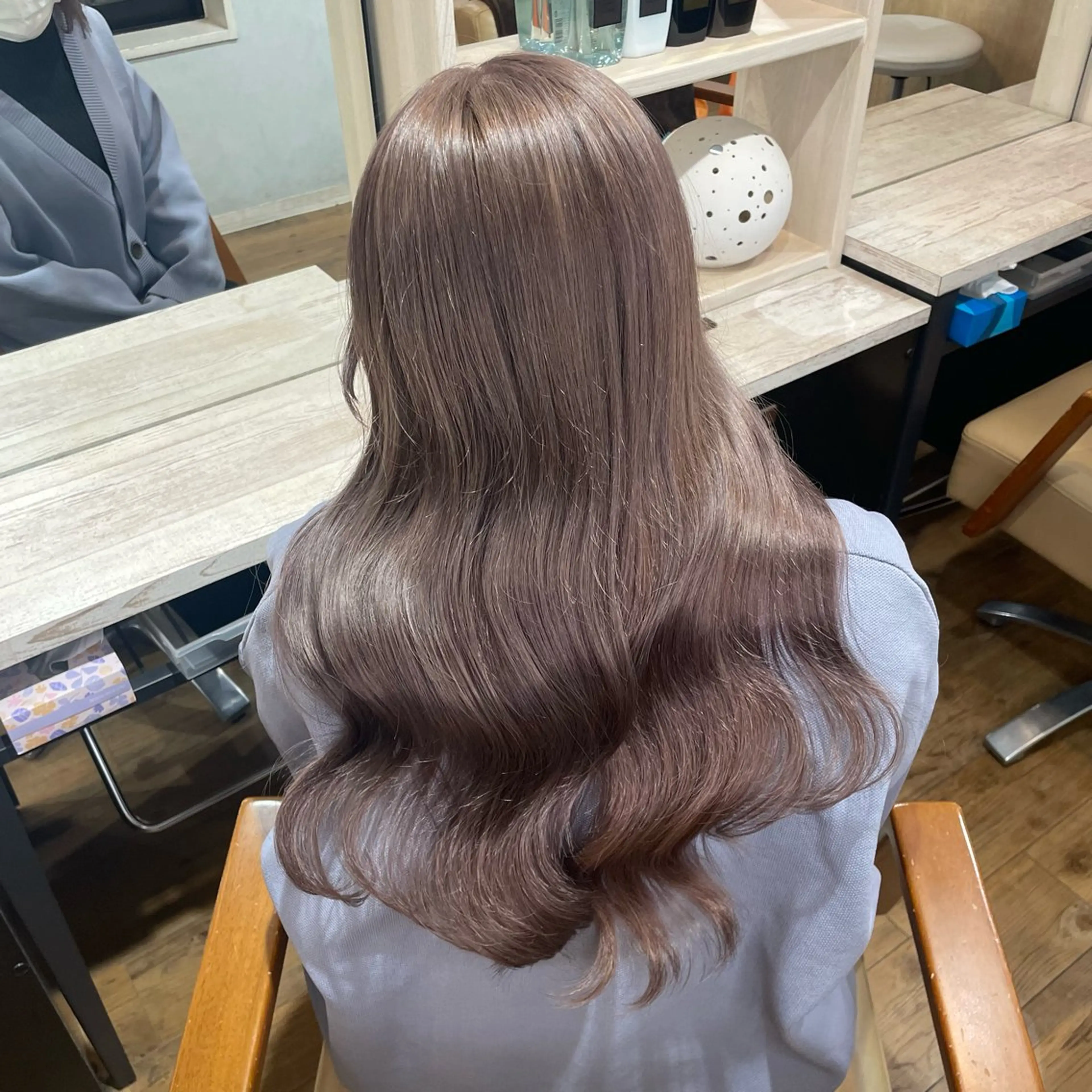 カラー 透明感カラー グレージュ カット ヘアカラー トリートメント 韓国レイヤーカット/ AIRIのヘアスタイル