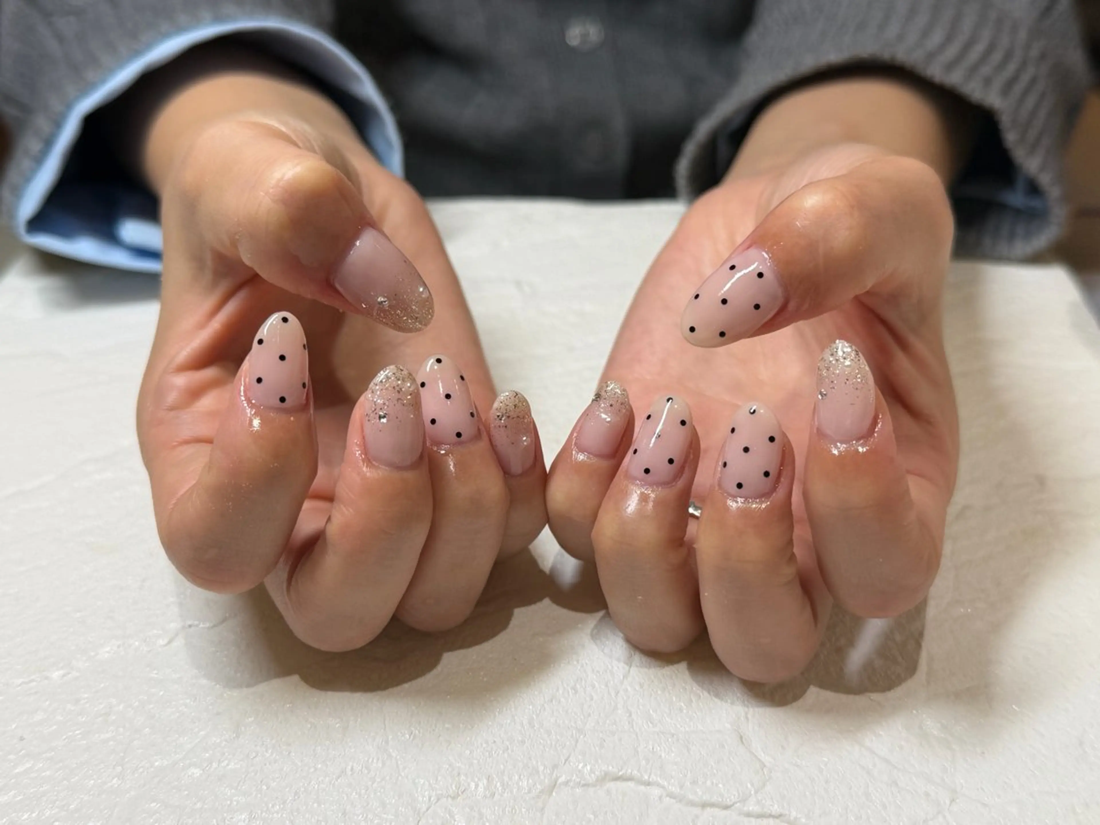 ネイル ドット フレンチネイル ガーリー 春ネイル ハンドネイル 🧸熊谷 かほ🧸のネイルデザイン