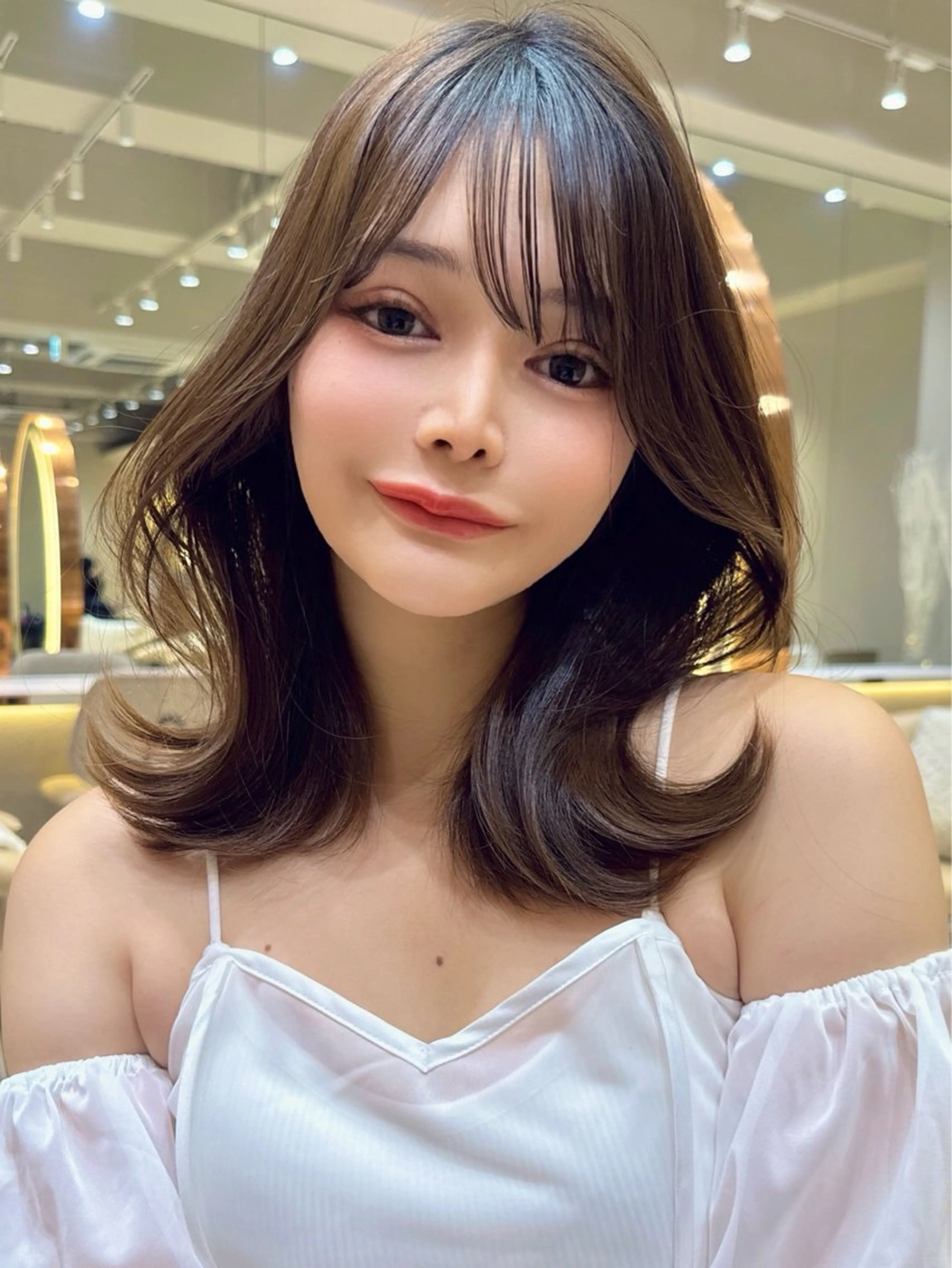 ミディアム カット ヘアカラー トリートメント ❤️ブリーチなし💚 ダブルカラー平野実花のヘアスタイル