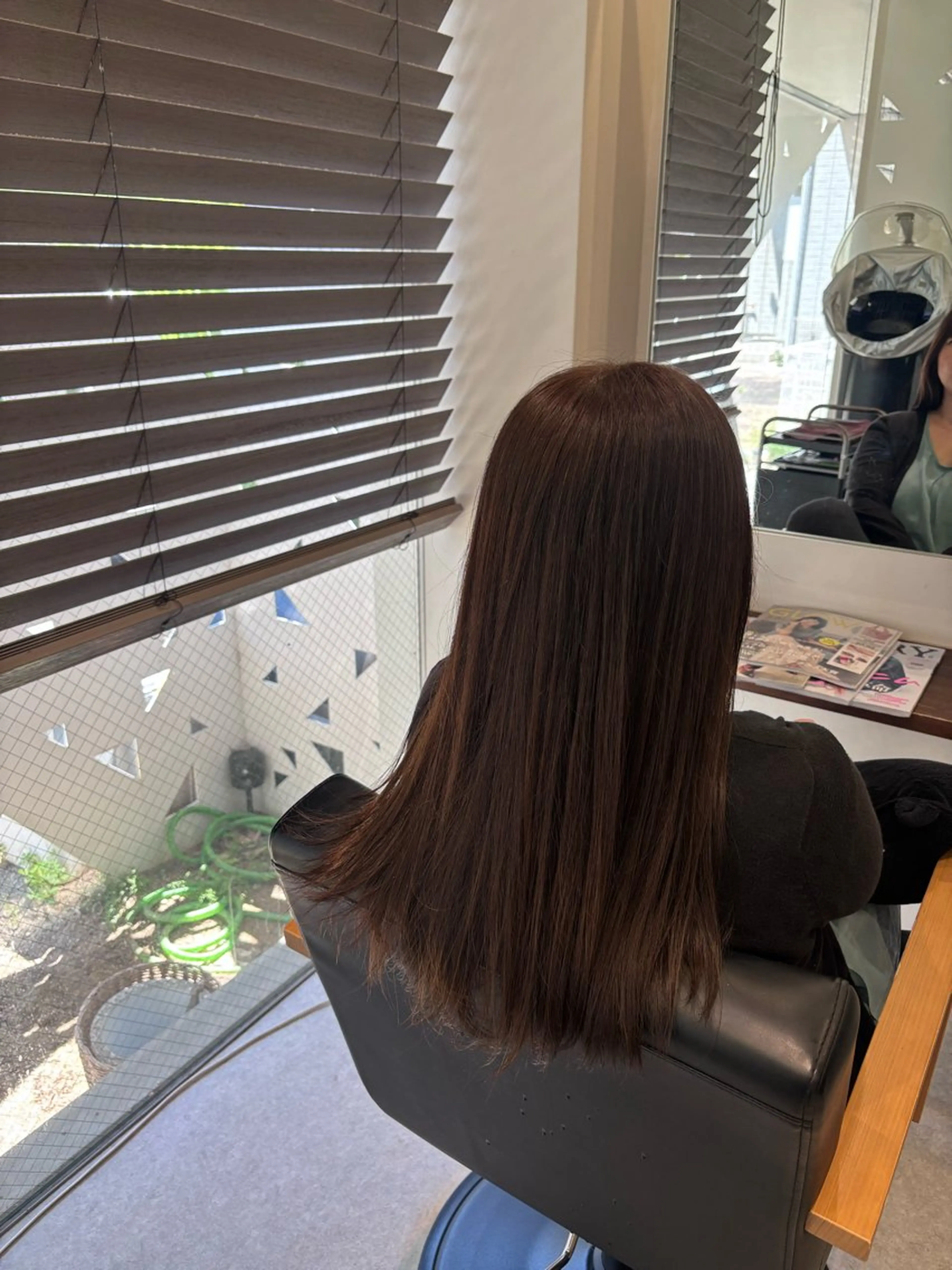 ロング カラー 真鍋 月音のヘアスタイル
