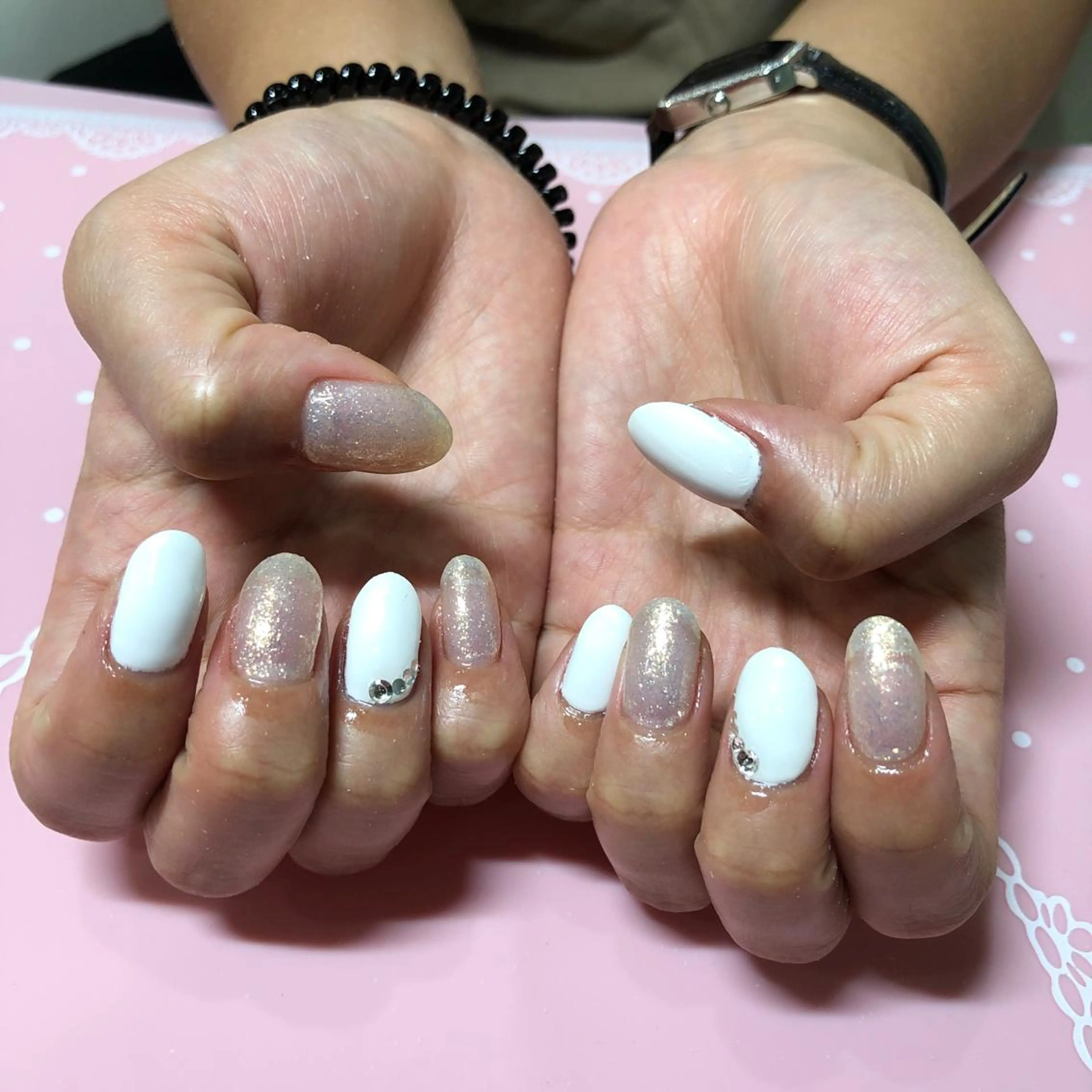ショート ネイル ストーンネイル ハンドネイル 《LB》ラブリエ Nail&eyeのマツエク・マツパデザイン