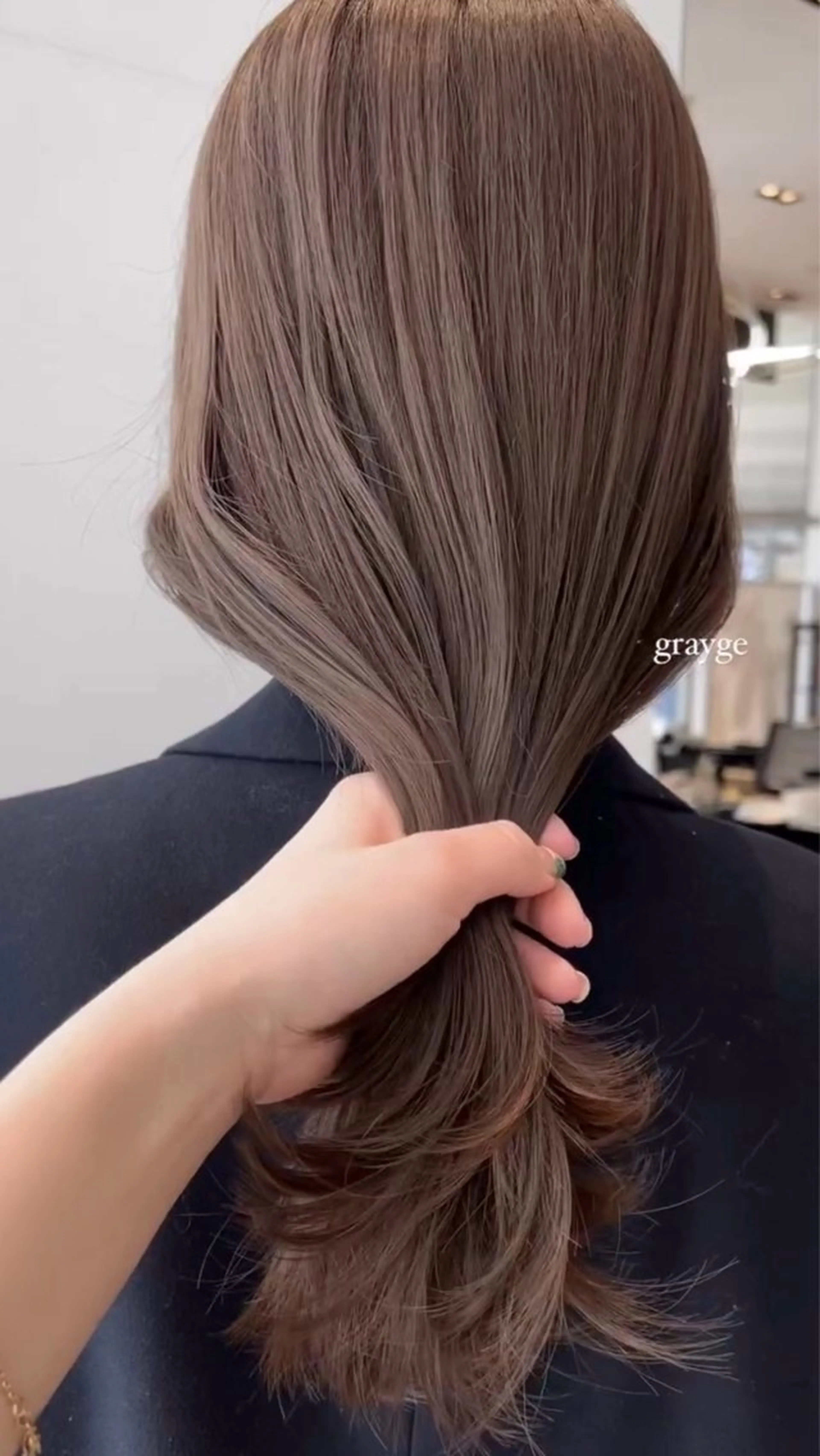 セミロング カラー K-two谷町❄️ hinaのヘアスタイル