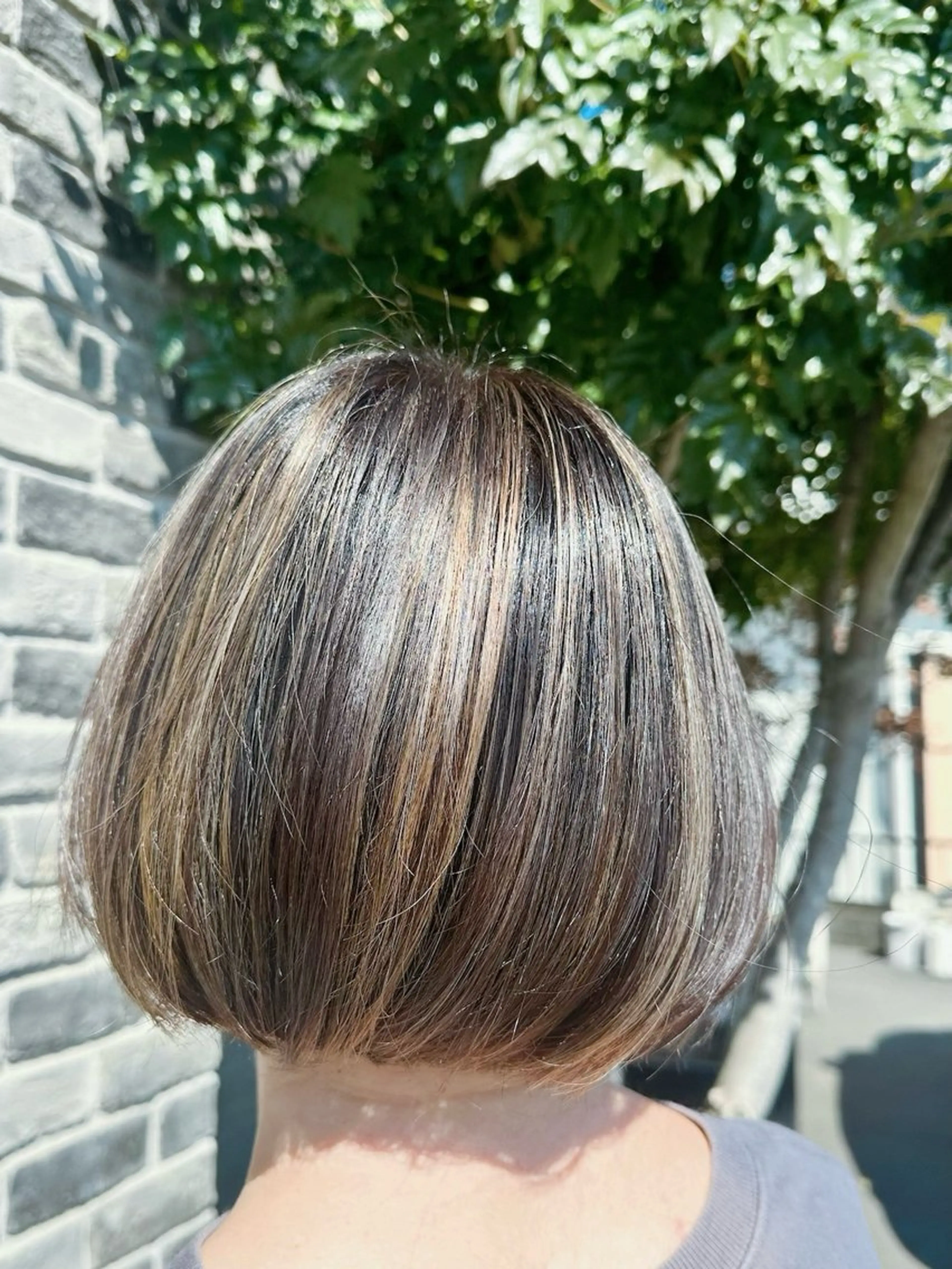 ミディアム ボブ ハイライト ヘアデザイン　アール所属・對比地 茜のヘアスタイル