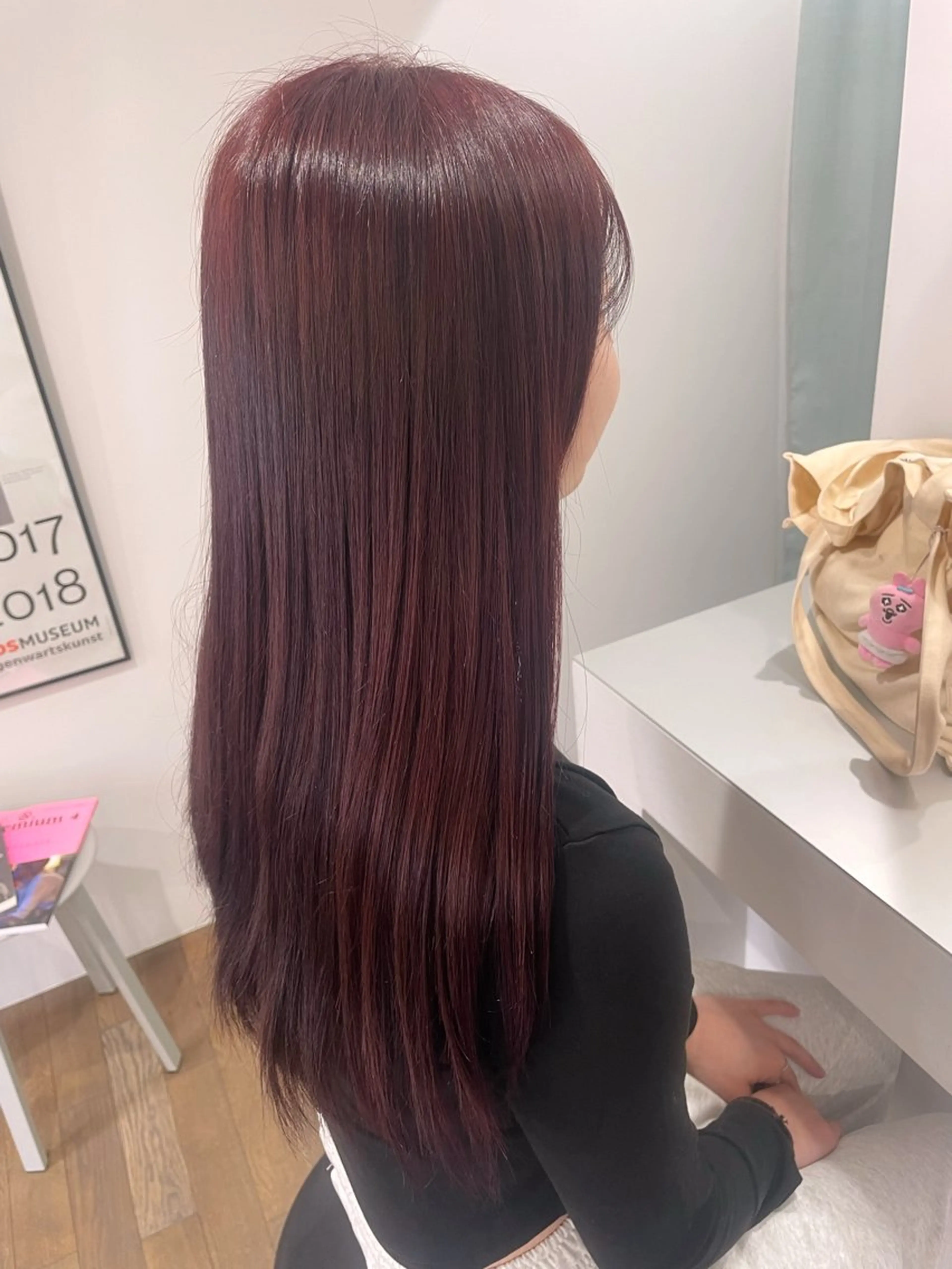 ロング カラー ブリーチ ブリーチなしカラー レッドカラー トリートメント ヘアカラー lutz／ MIONのヘアスタイル