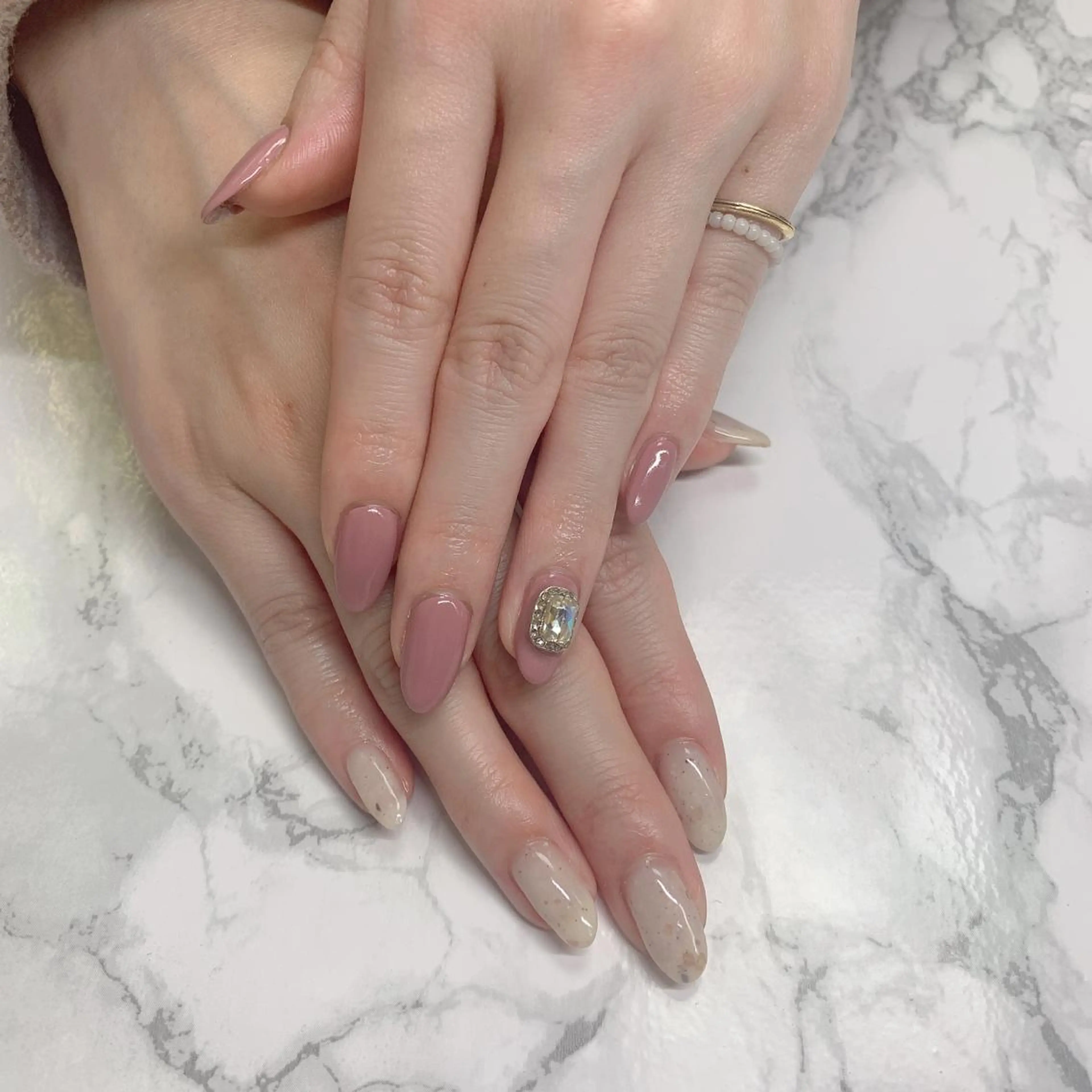 ネイル はな💎ネイル ワンホン、長さ出しのネイルデザイン