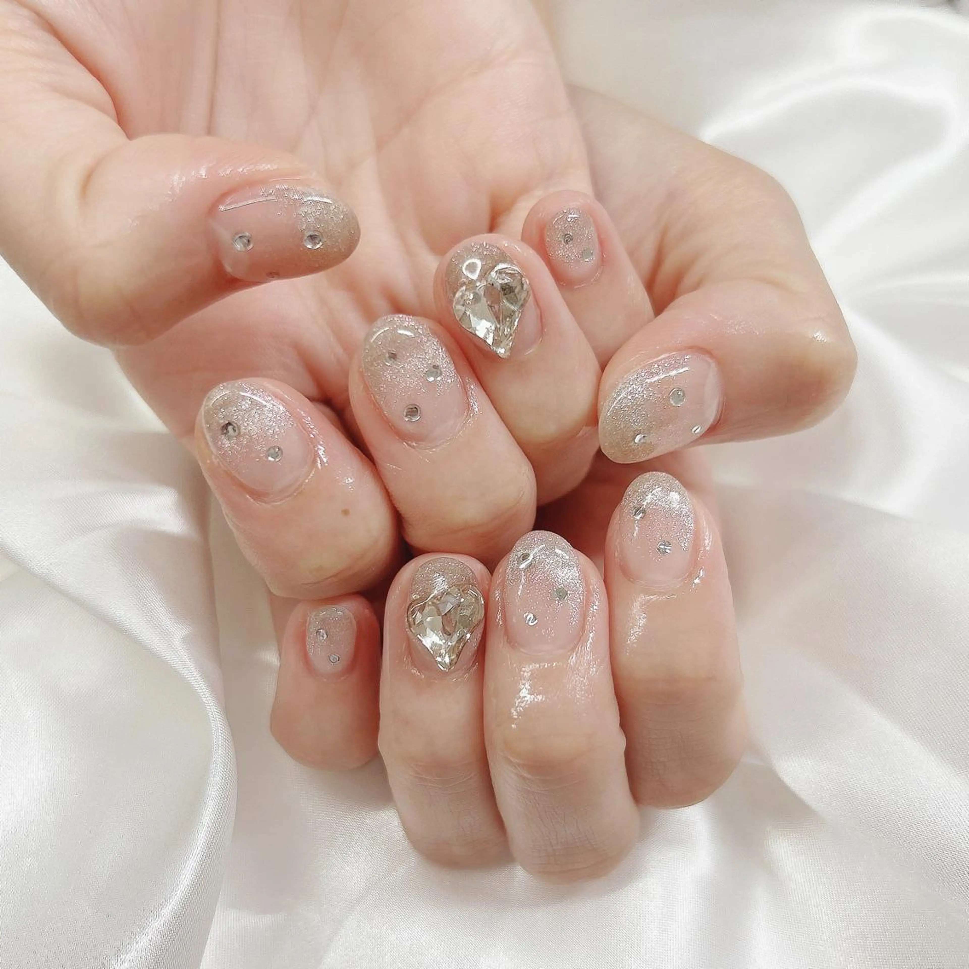 ネイル マツエク・マツパ アイブロウ ワンホンマツエク ワンホンネイル ハンドネイル pu muのネイルデザイン