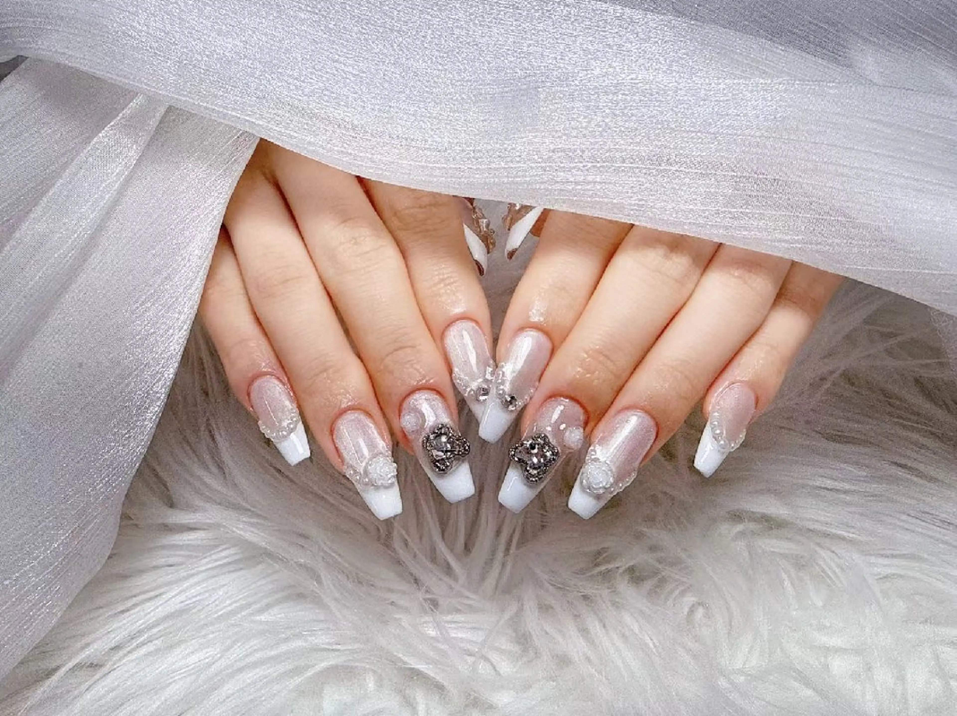 ネイル ENsalon AKIRAのネイルデザイン