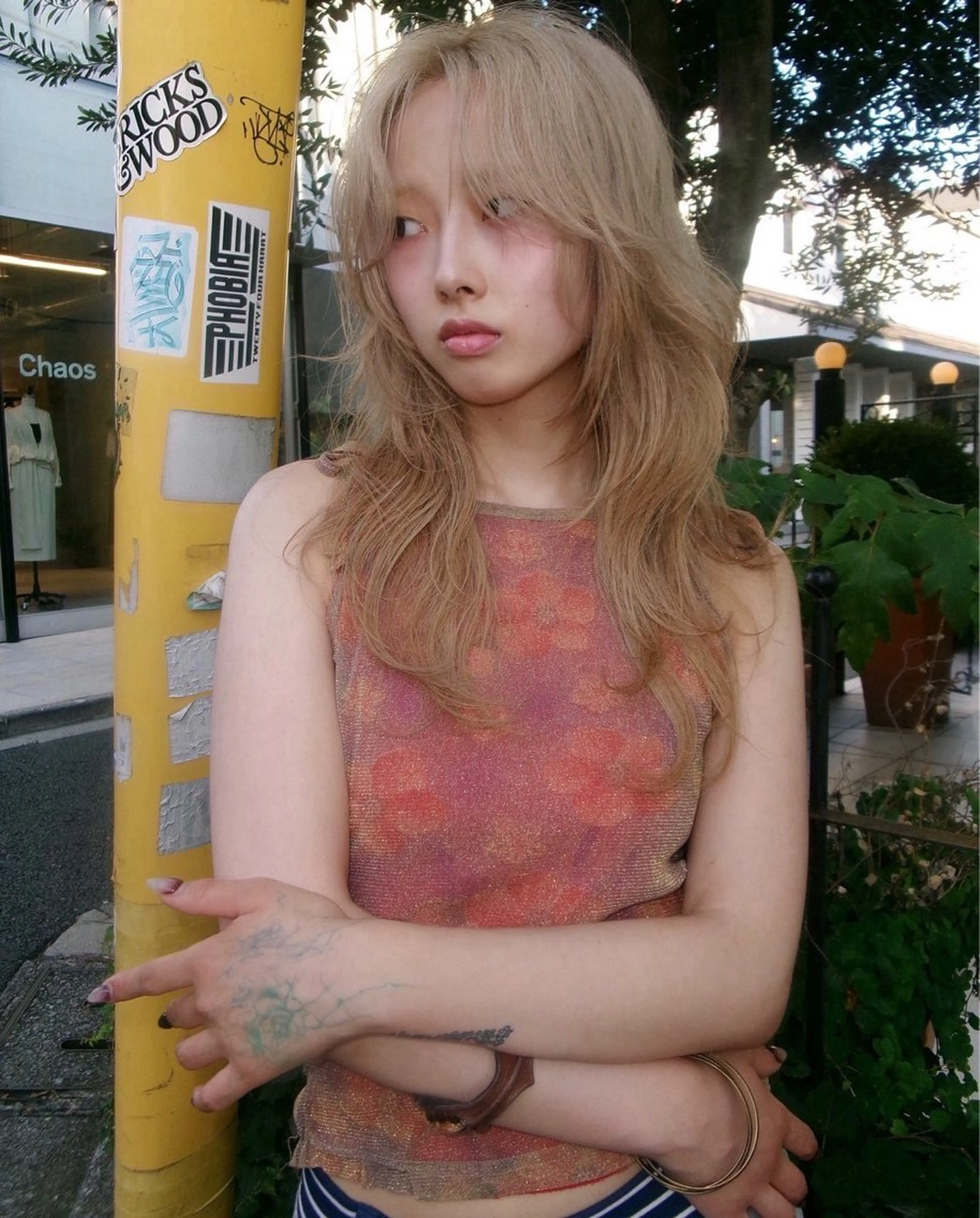 ロング カラー ベージュカラー 透明感カラー ミルクティーベージュ オレンジ 蔭山 幸奈のヘアスタイル