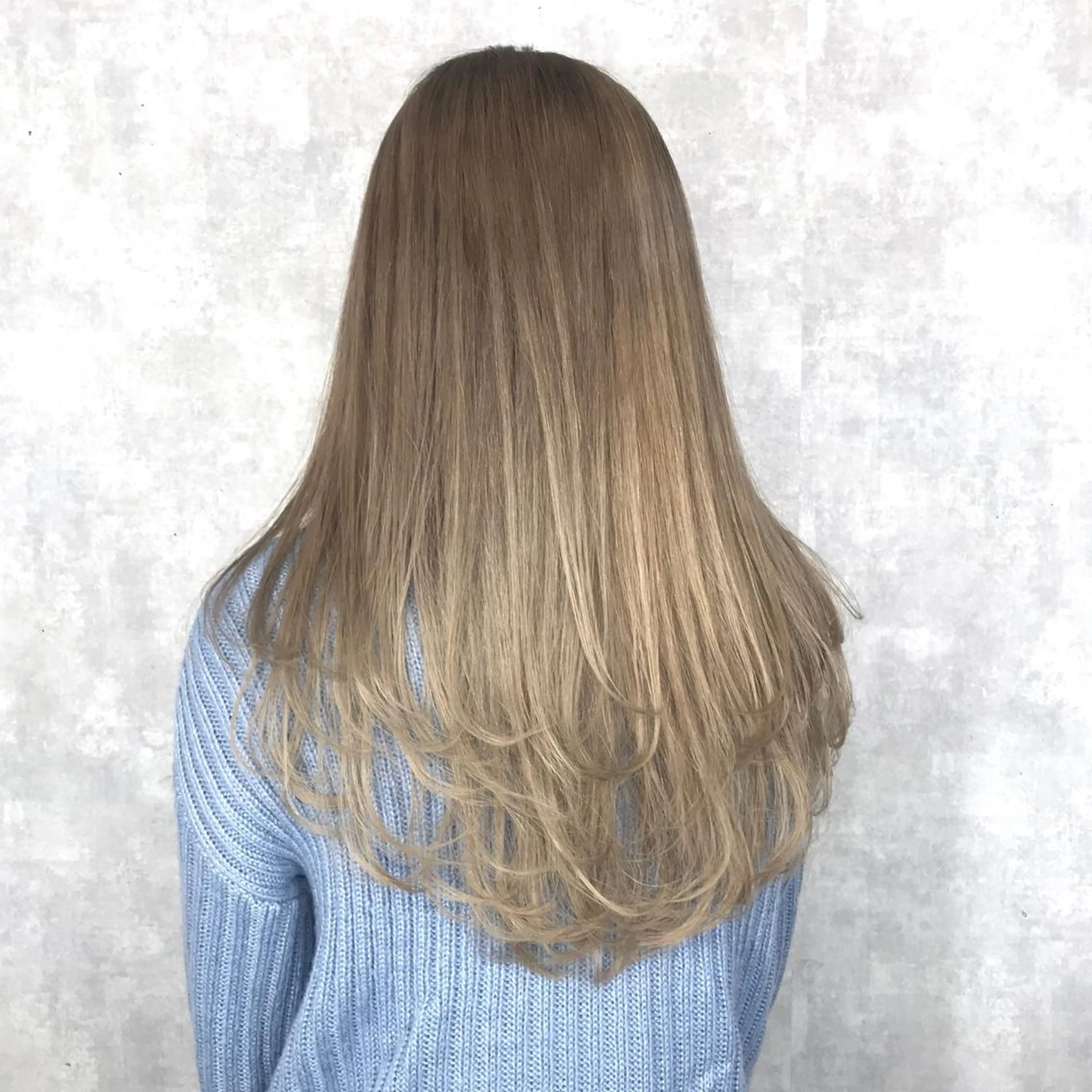 ロング カラー ブリーチ グレージュ ヨシンモリ ムルギョル巻き 韓国風ヘア K-POP好き美容師 🇰🇷Kai.Yのヘアスタイル