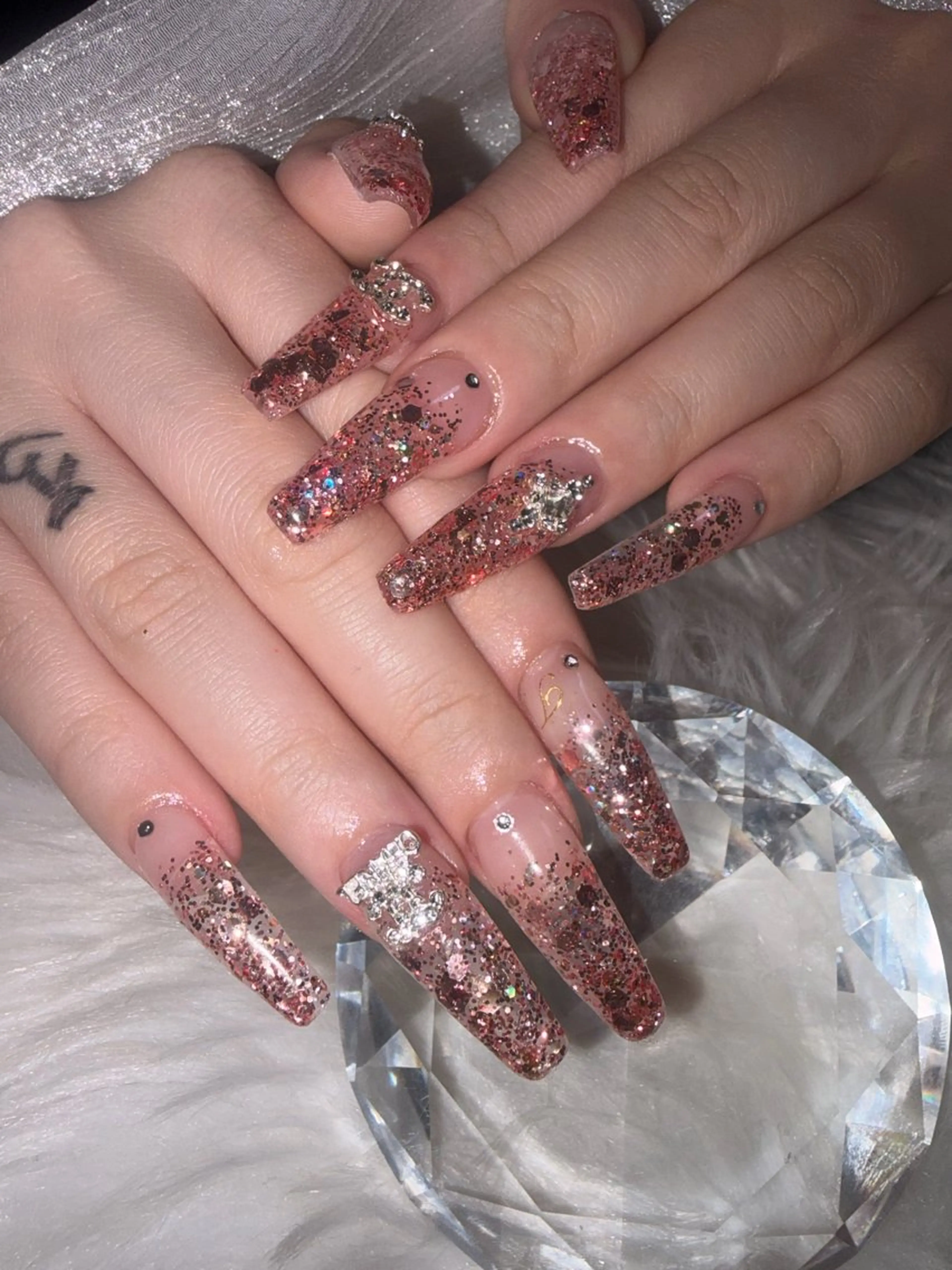 ネイル アートネイル オーロラネイル チークネイル 長さ出し フットネイル ハンドネイル Chan nailsのネイルデザイン