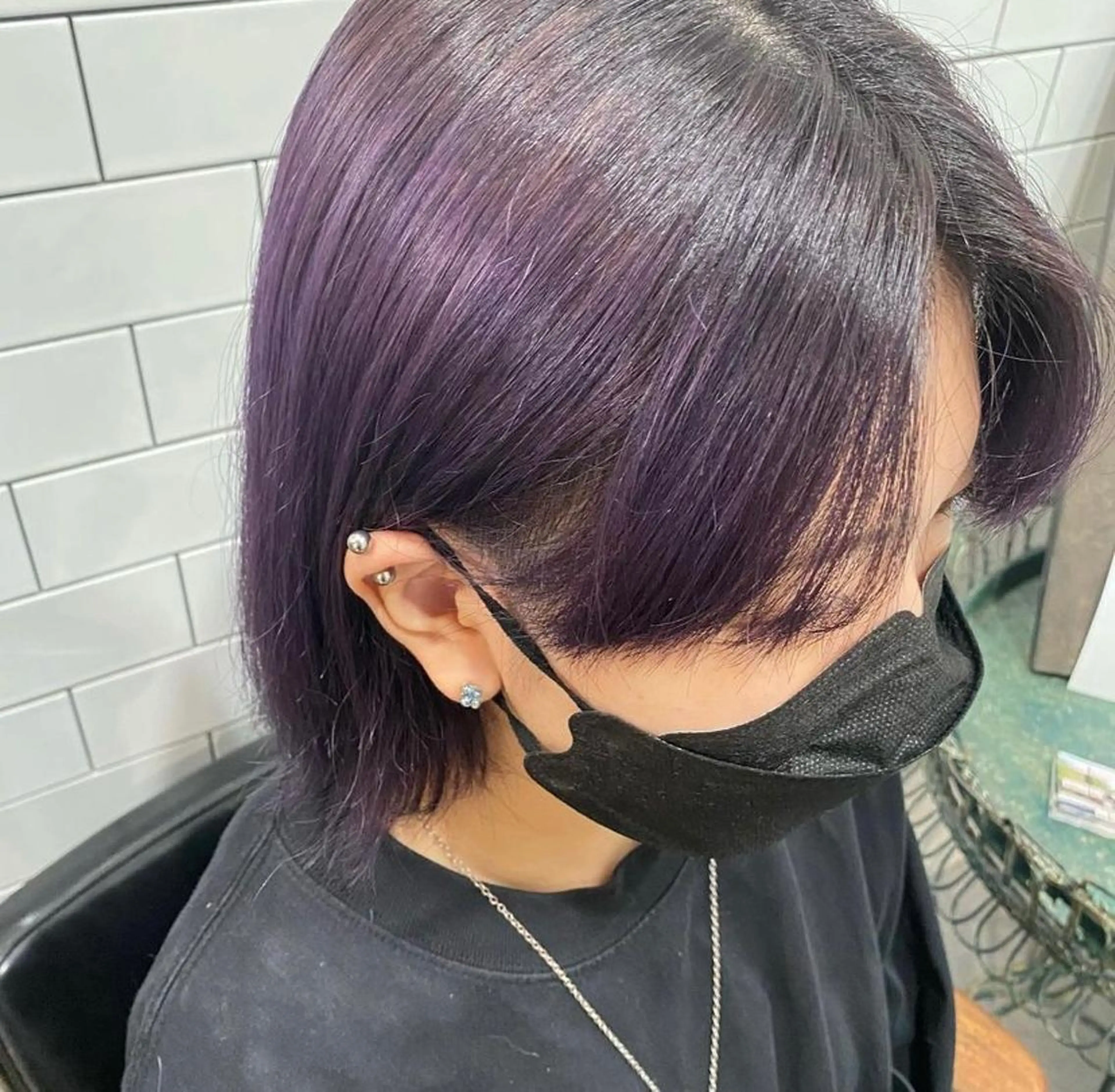 ミディアム カラー ベージュカラー ブリーチ グラデーションカラー パープルカラー 藤江 健人のヘアスタイル