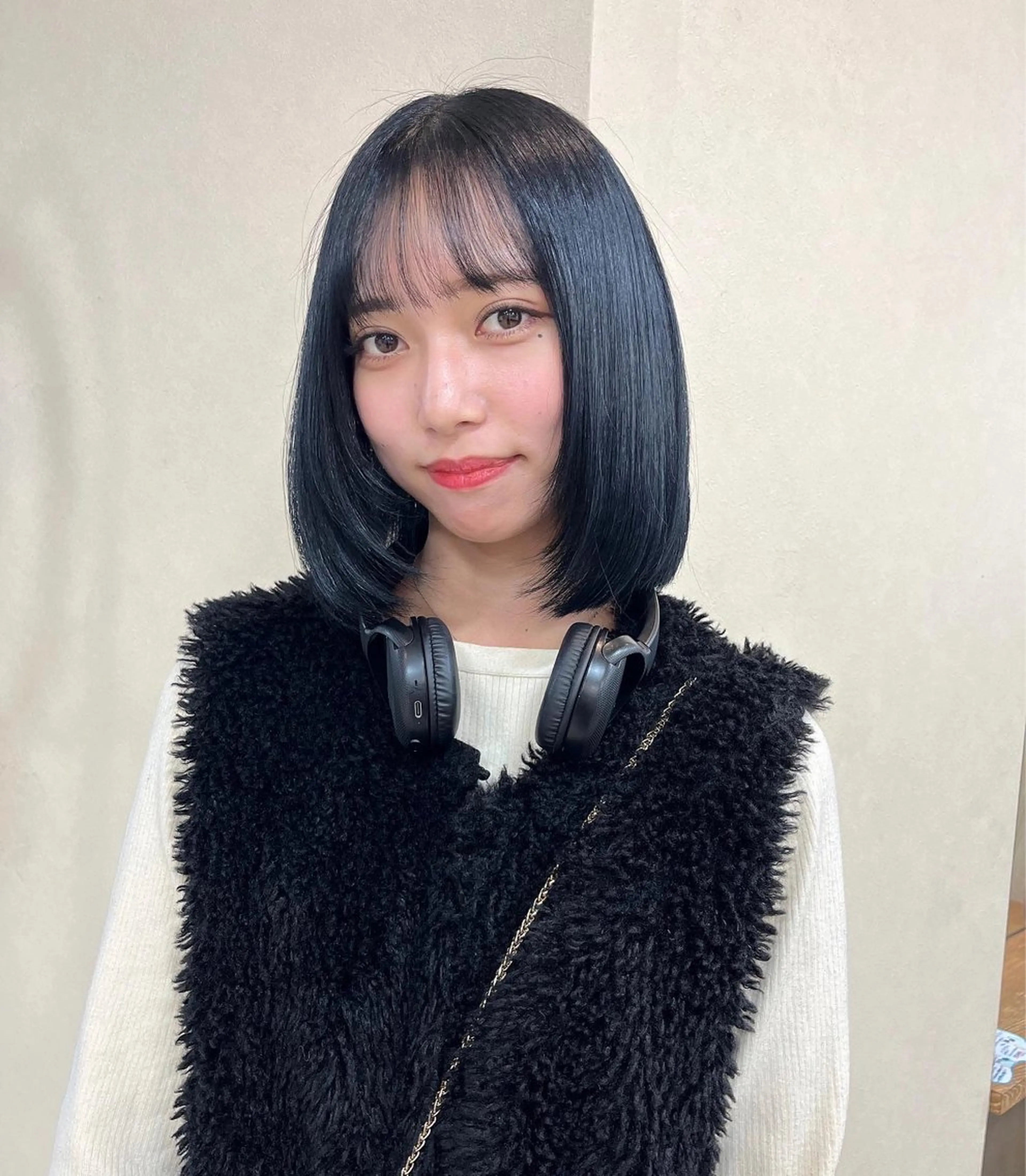 ミディアム カラー 黒髪 ブルーカラー ブルーブラック 透明感カラー 似合わせ/美髪カラー /カンナのヘアスタイル