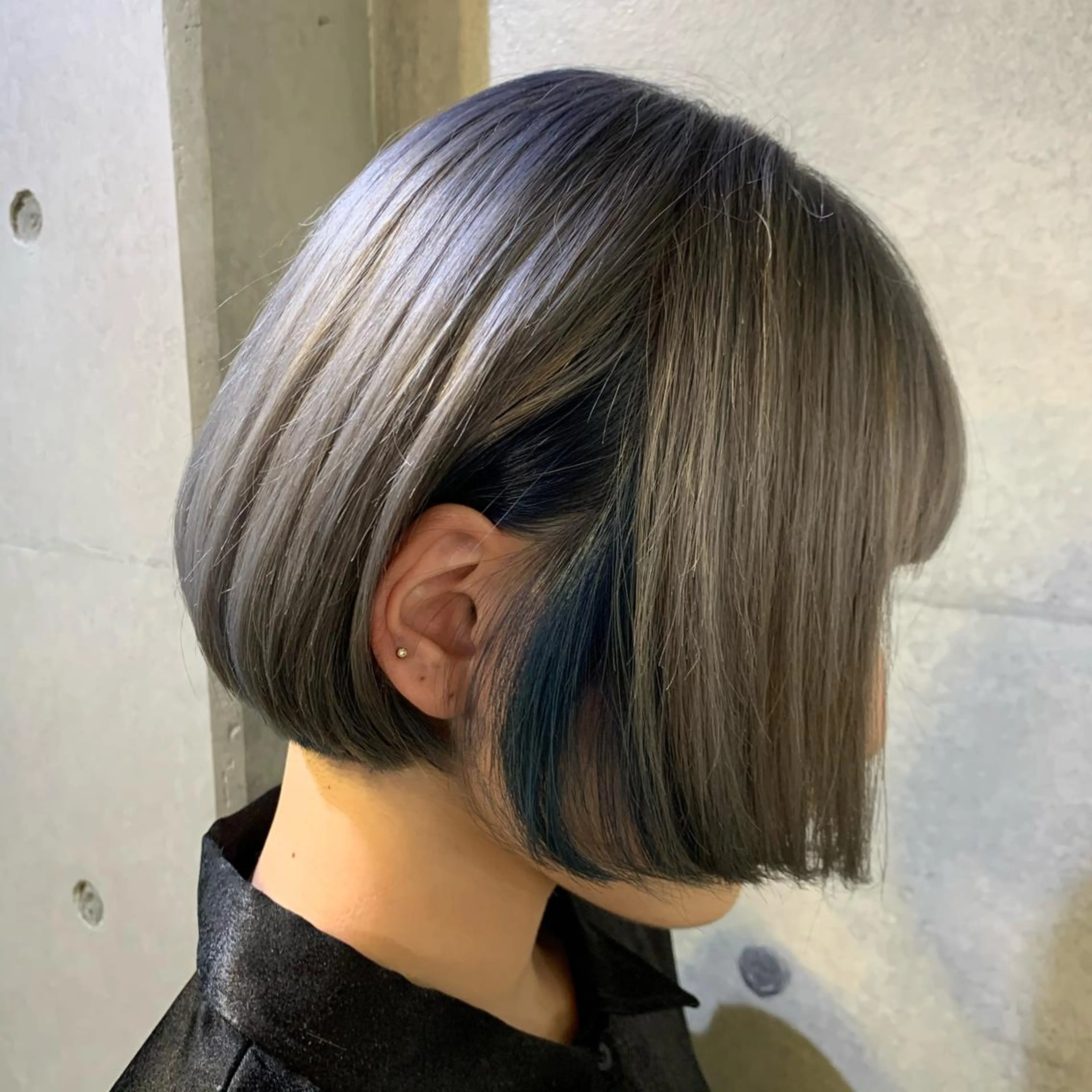 ショート カラー ヘアカラー 及川シゲル 髪質改善講師のヘアスタイル