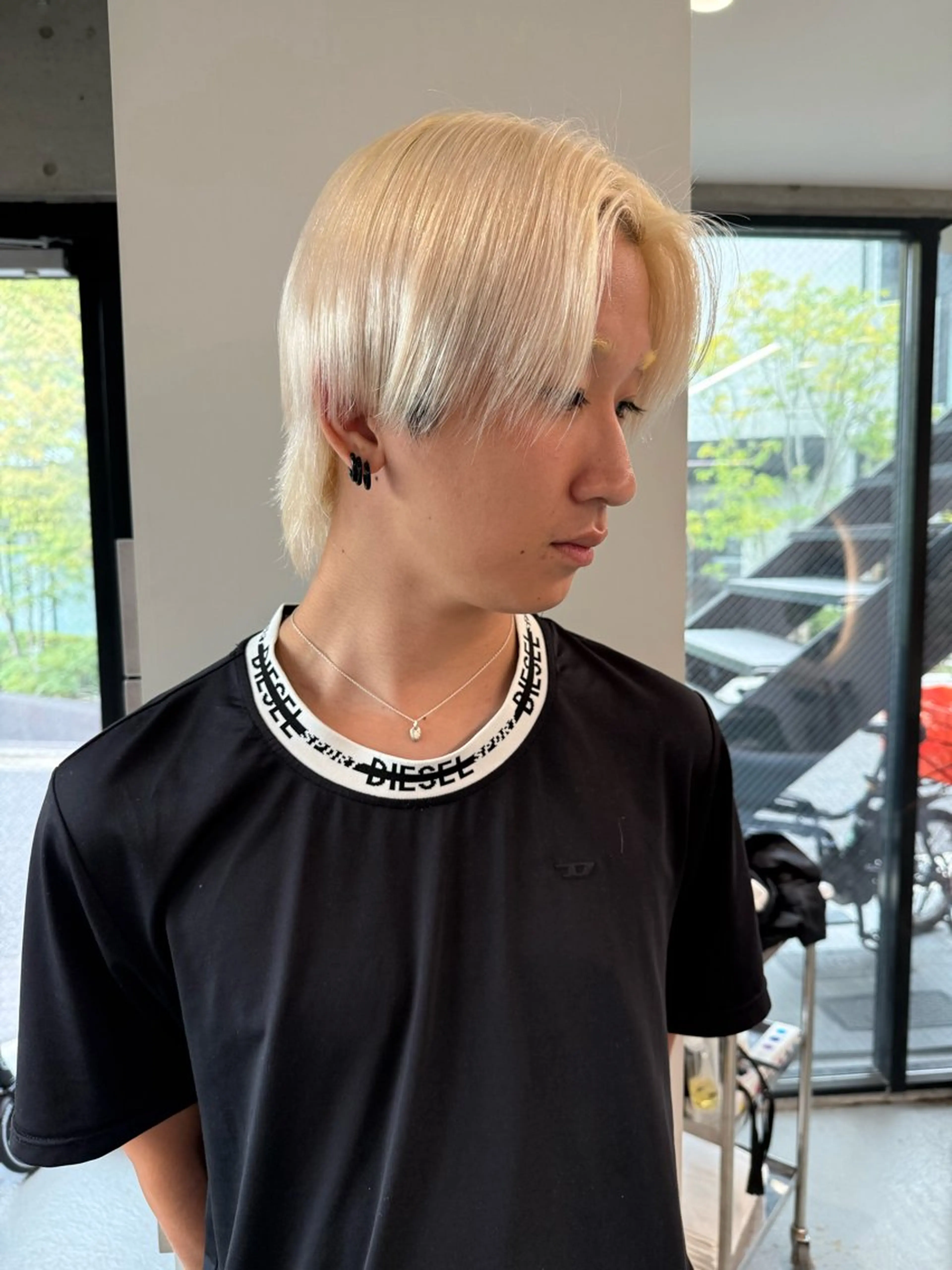 ショート カラー 抜きっぱなしブロンド ブロンド ホワイトブロンド 村田 旭のヘアスタイル