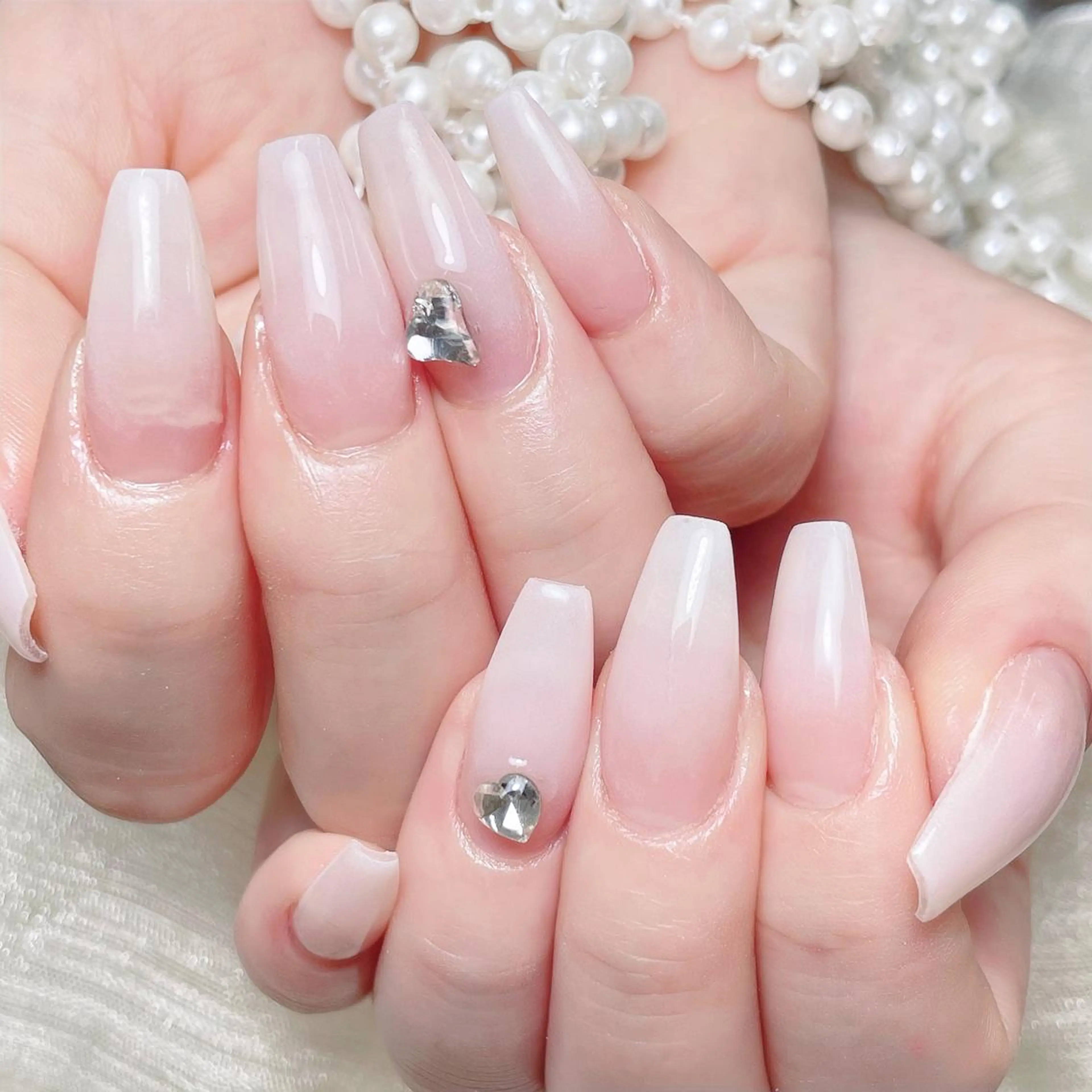 ネイル queensnail 🧸mikaのネイルデザイン