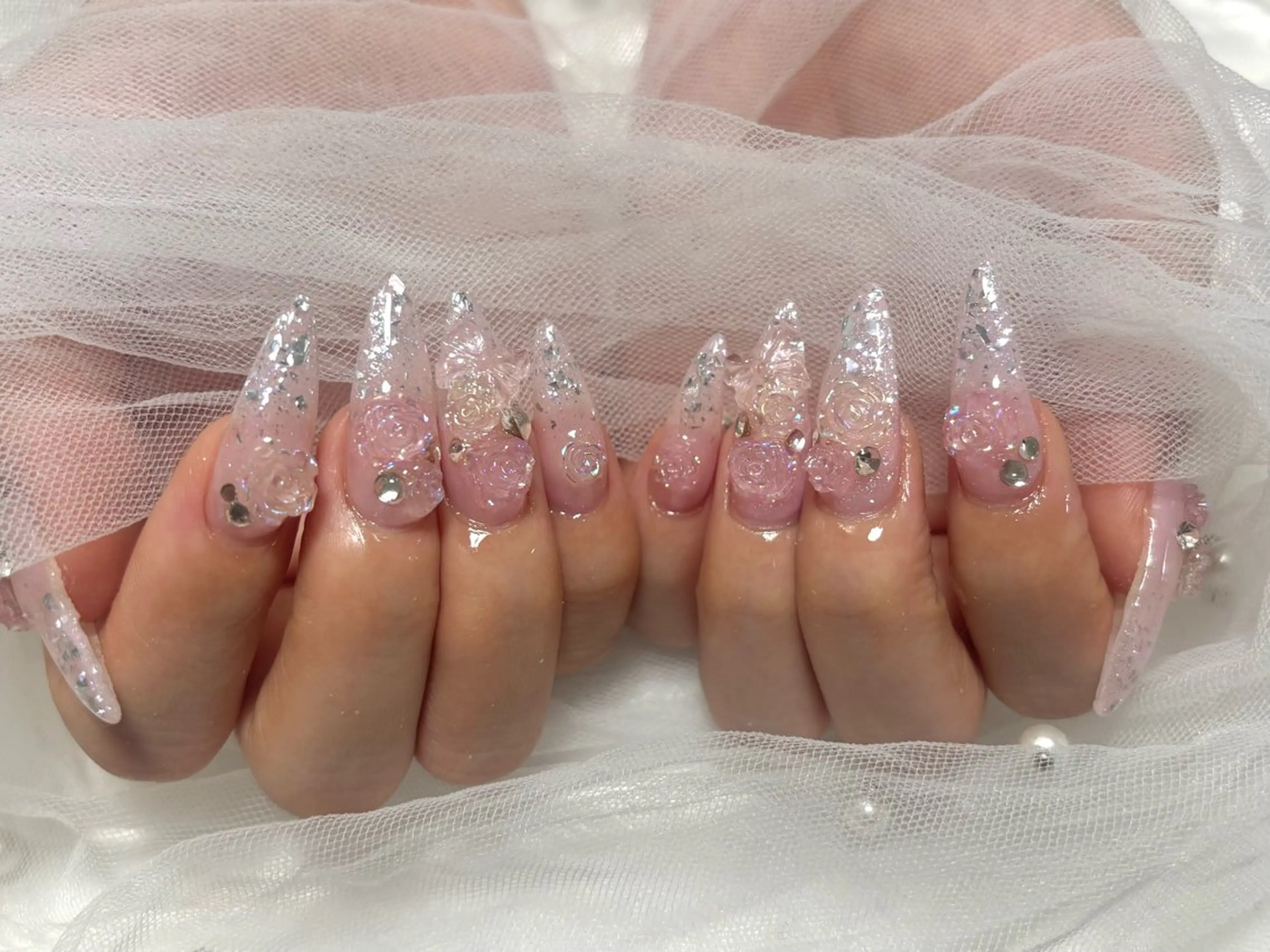 ネイル Roi〈ロワ〉 Akariのネイルデザイン