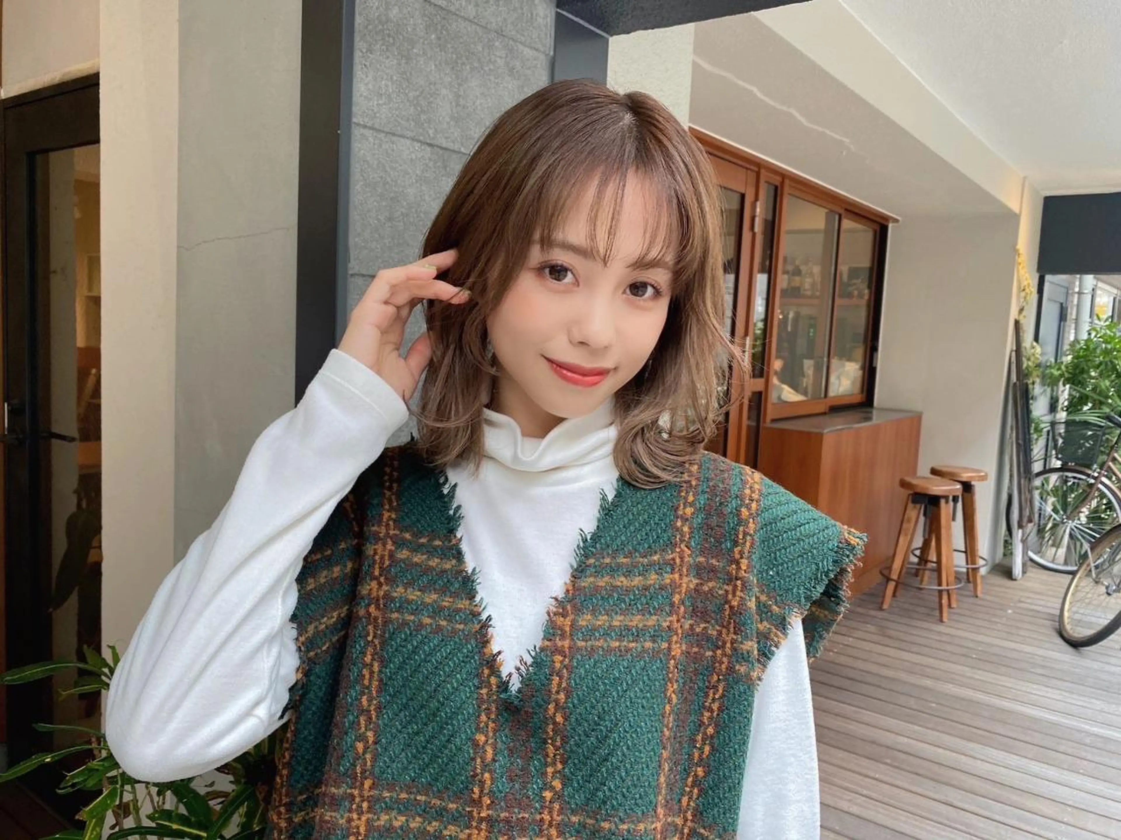 ミディアム ルービック 梅田茶屋町店のヘアスタイル