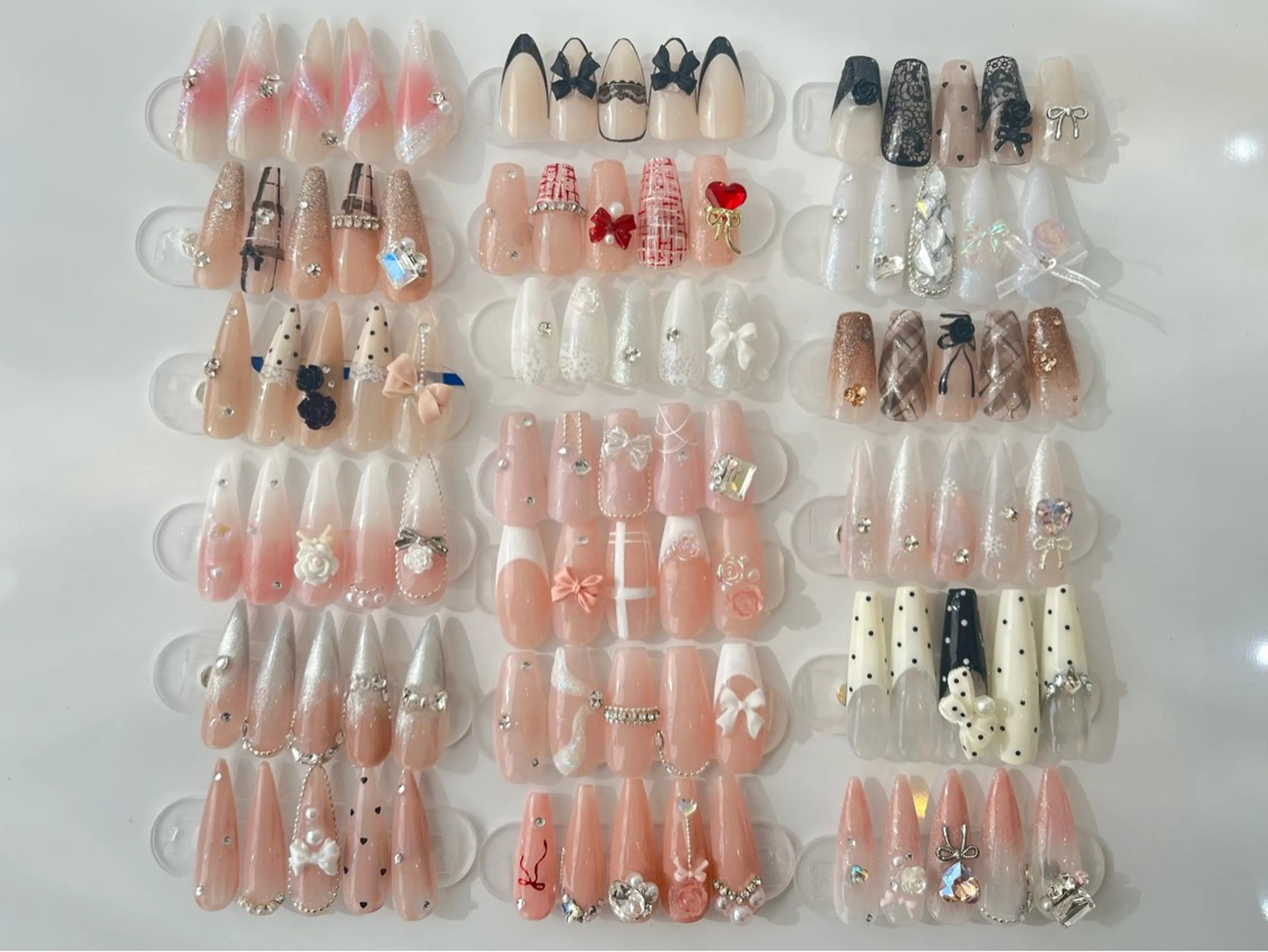 ネイル アートネイル フレンチネイル ガラスフレンチ ロングネイル マグネットネイル ハンドネイル XIMINANAIL SALON堀江店のネイルデザイン