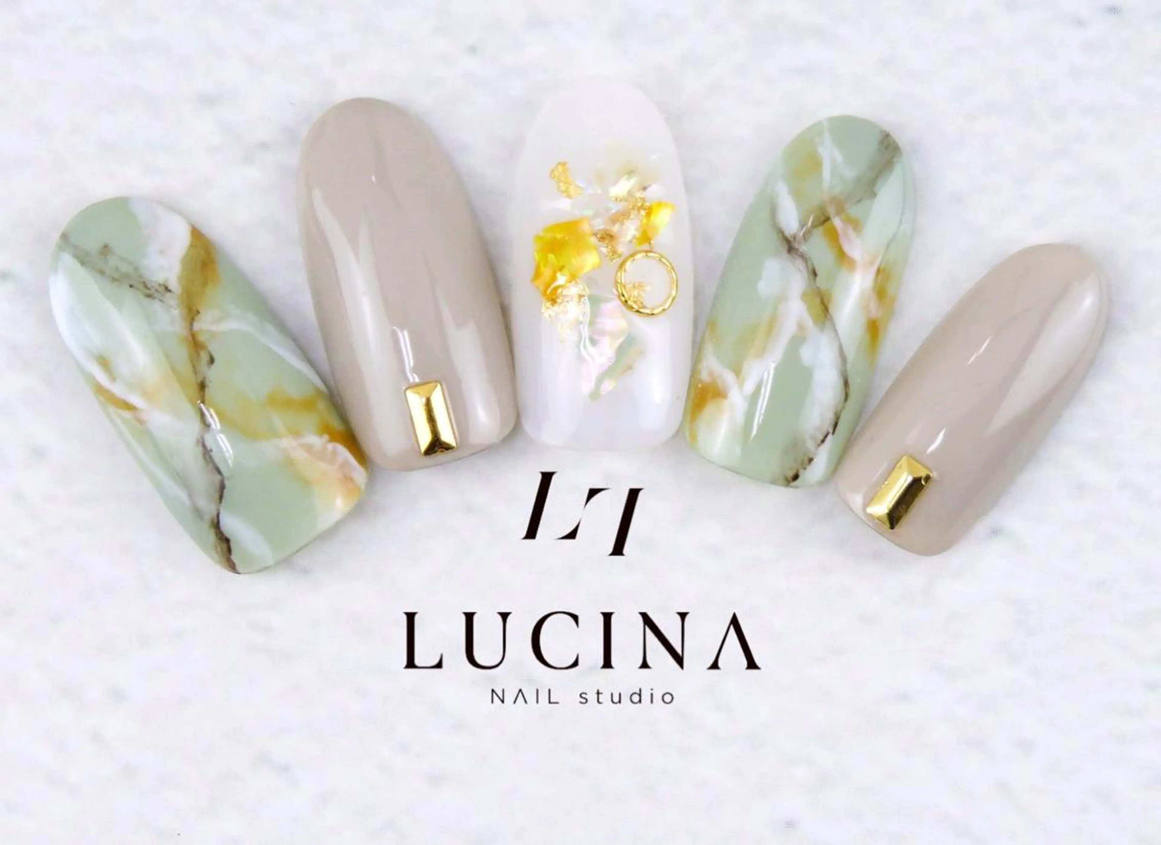 ネイル 新橋 ルキナ スタッフのネイルデザイン