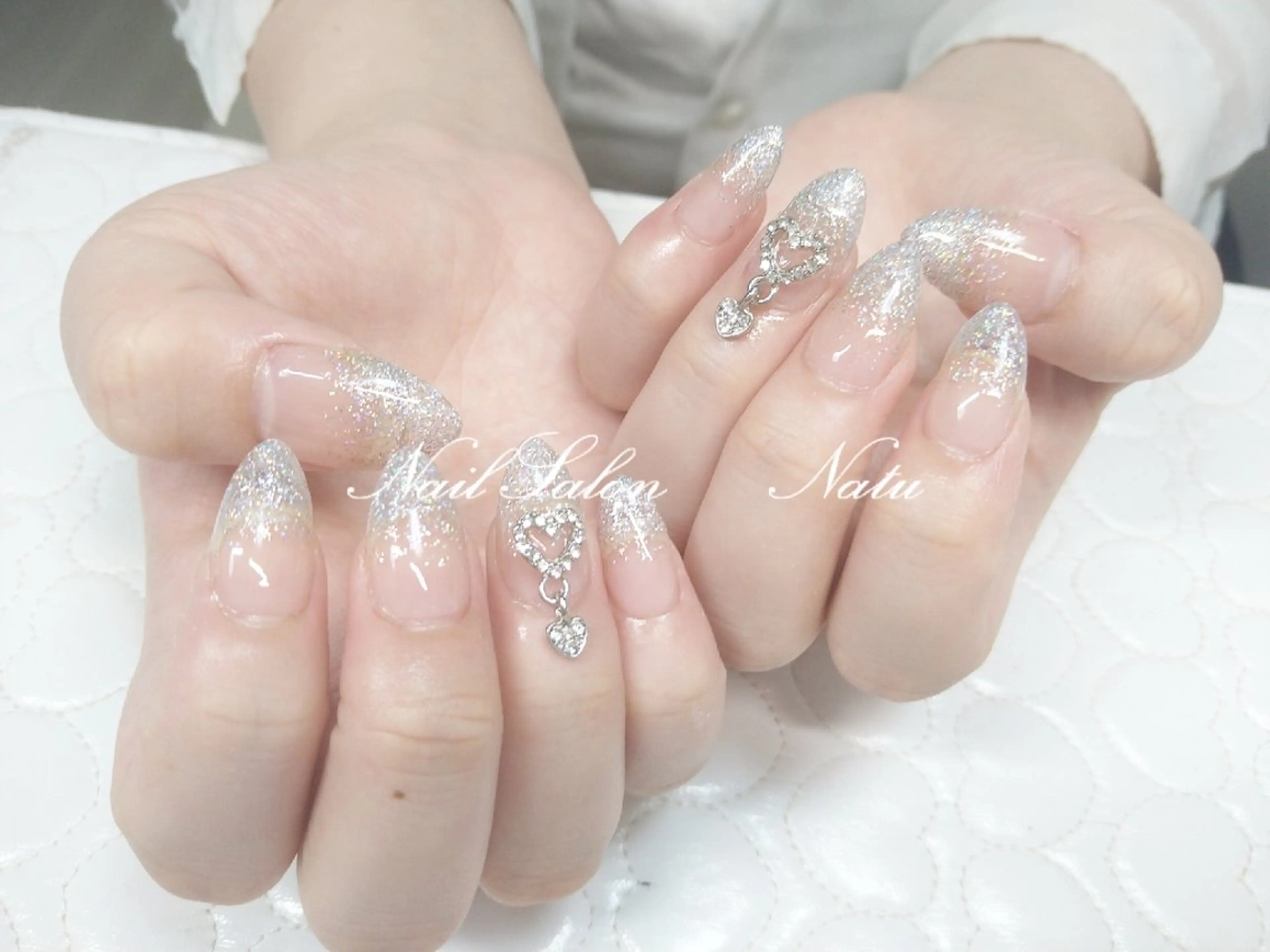 ネイル 長さ出し ラメ(グリッター) ラメグラデーション ショートネイル nailsalon　 Natuのネイルデザイン