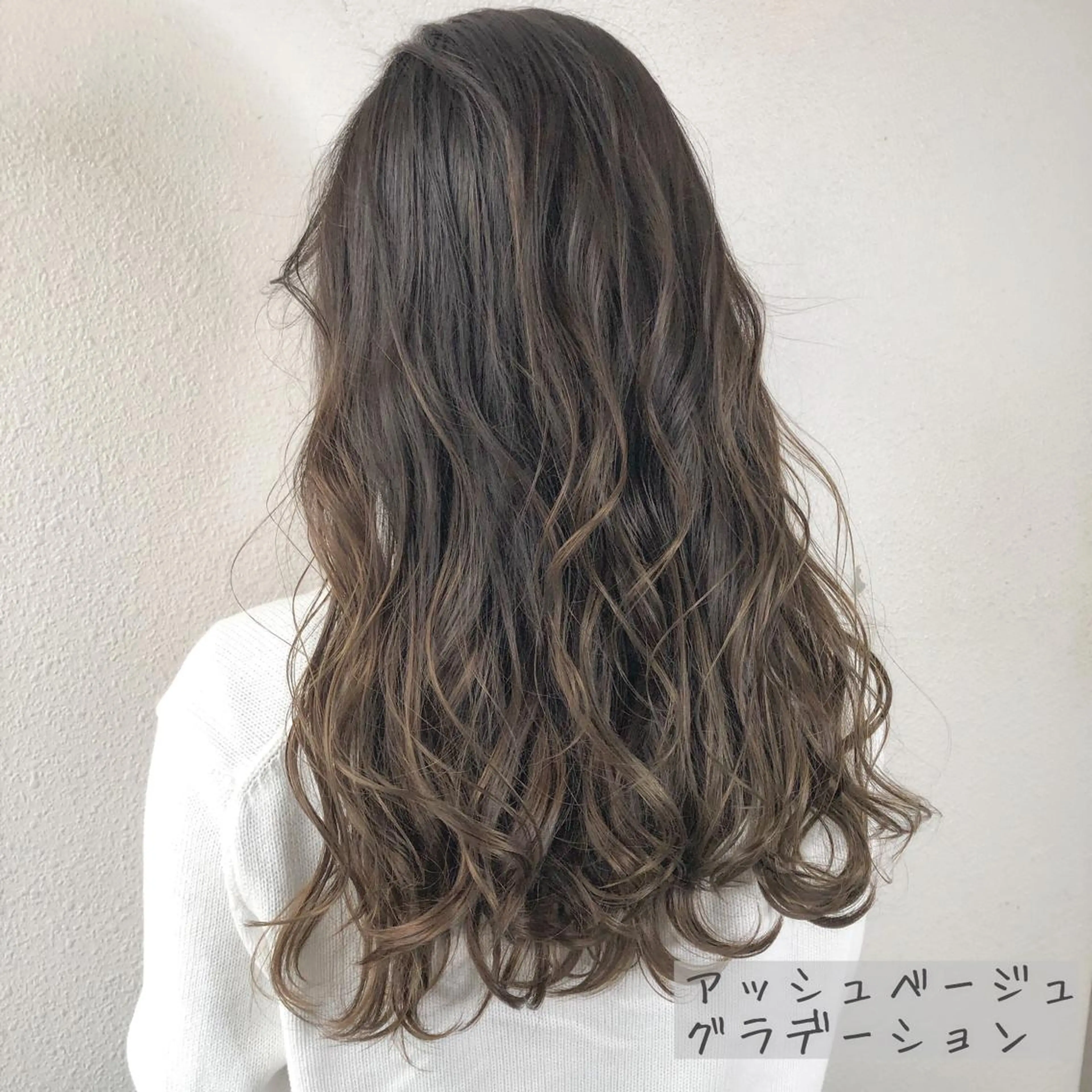 ロング カラー ブリーチ あさだ しゅうたろうのヘアスタイル